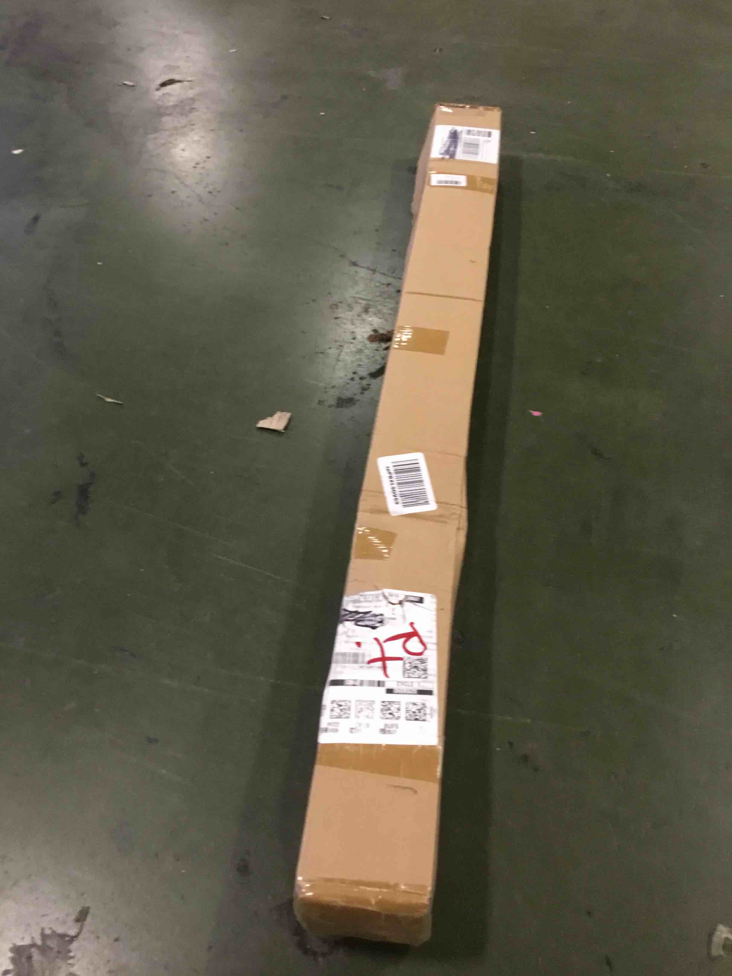 https://s3.amazonaws.com/lotting-images-prod/bidfta/PNK2203147_1741267012558.jpeg