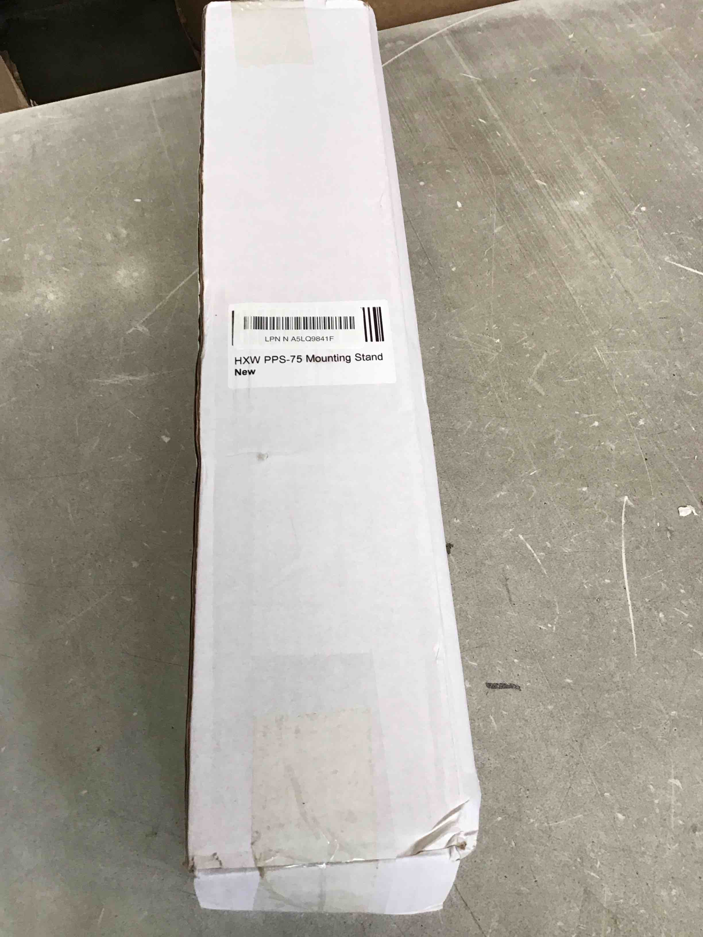 https://s3.amazonaws.com/lotting-images-prod/bidfta/PNK2204175_1741982254827.jpeg