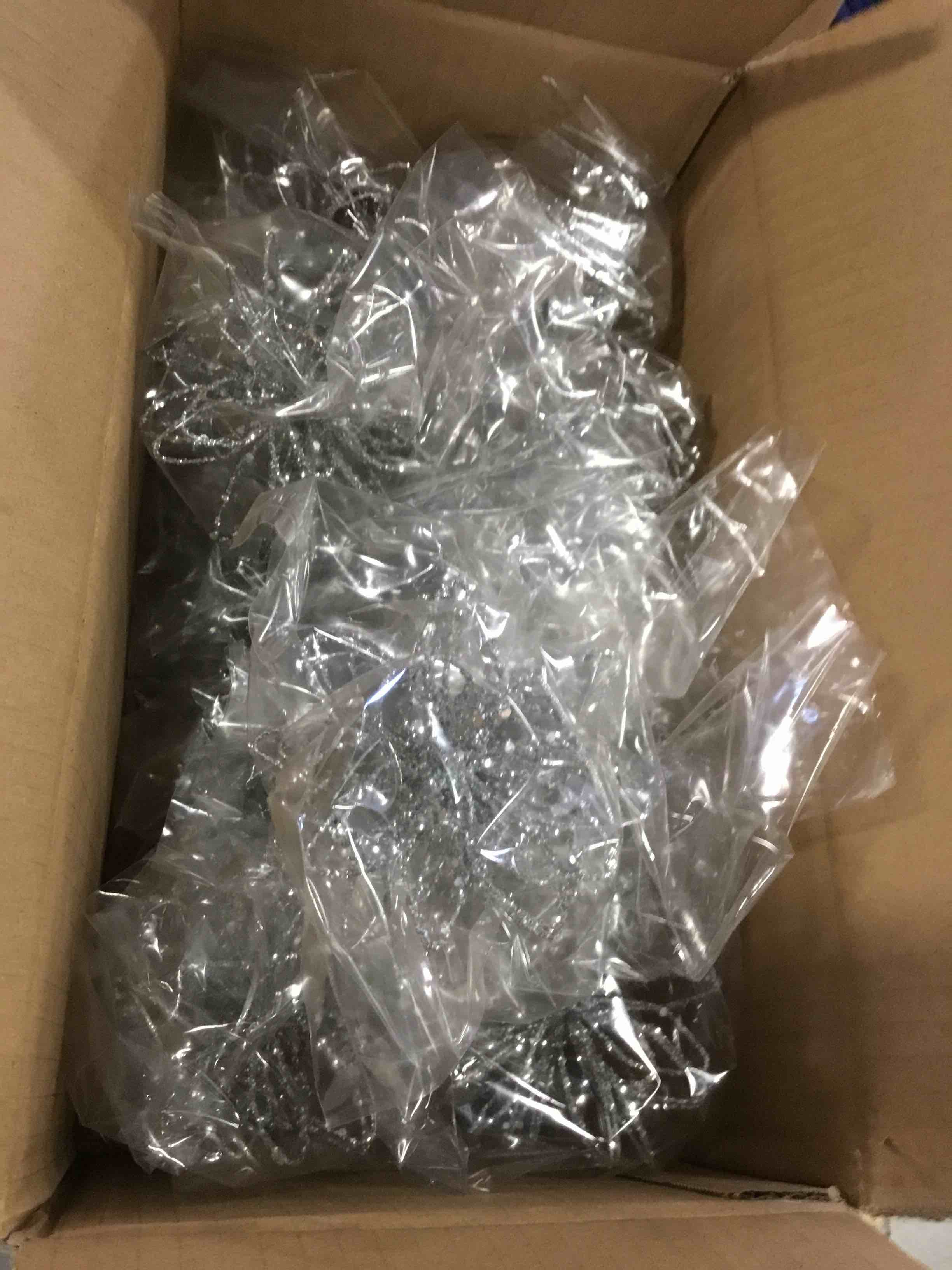 https://s3.amazonaws.com/lotting-images-prod/bidfta/PNK2205022_1743009362200.jpeg