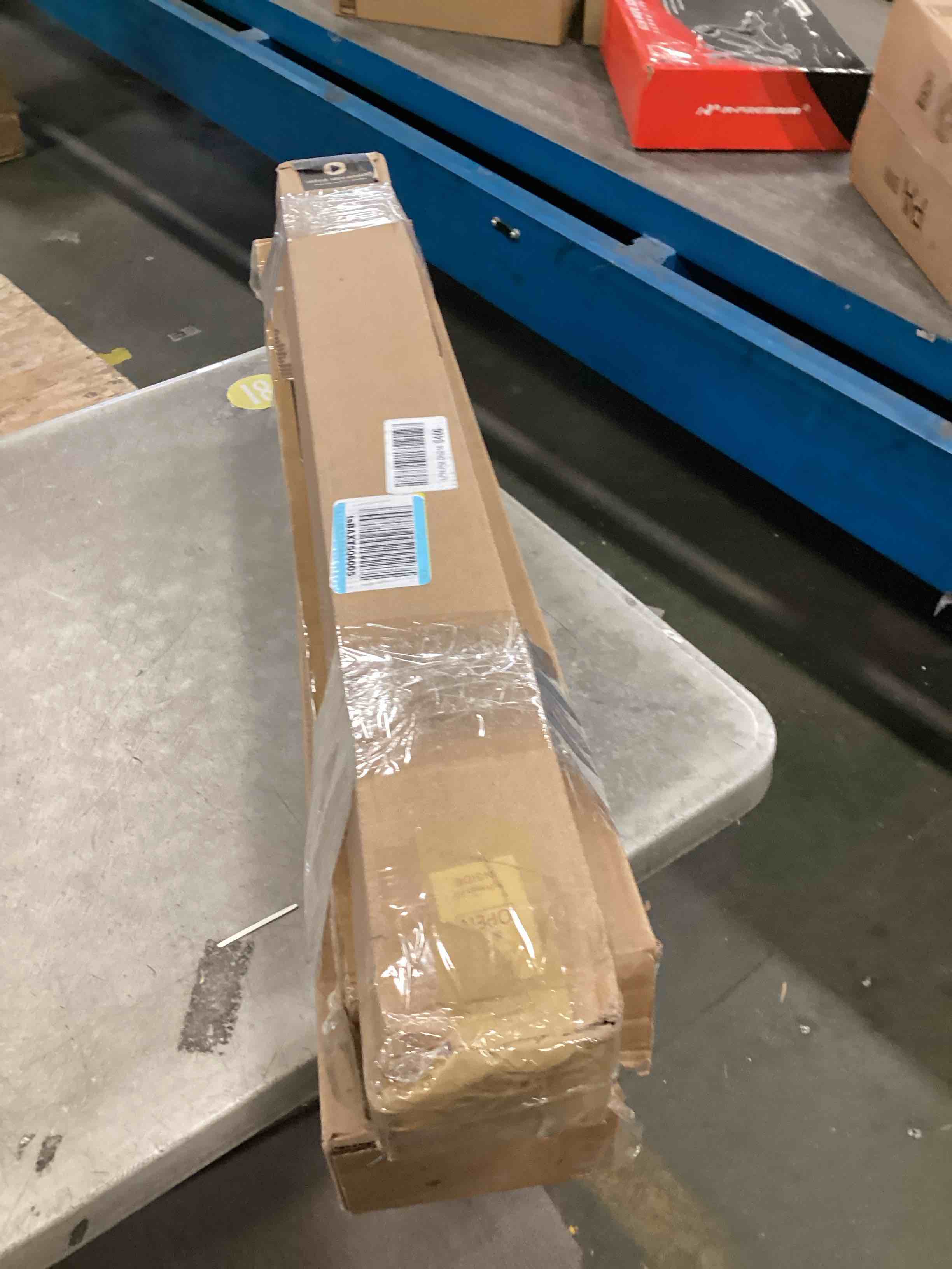 https://s3.amazonaws.com/lotting-images-prod/bidfta/PNK2206756_1741962800151.jpeg