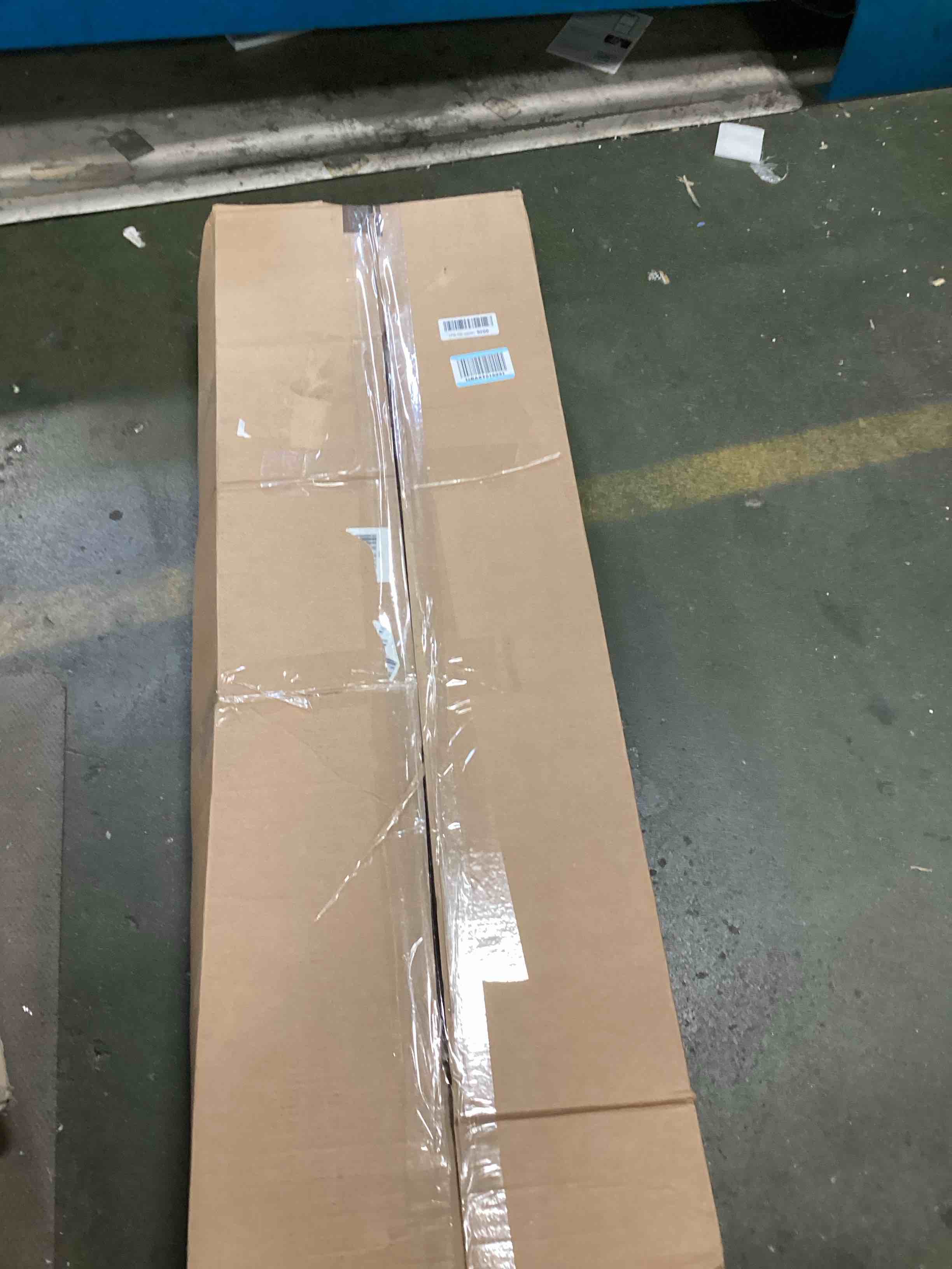 https://s3.amazonaws.com/lotting-images-prod/bidfta/PNK2206824_1741977101775.jpeg