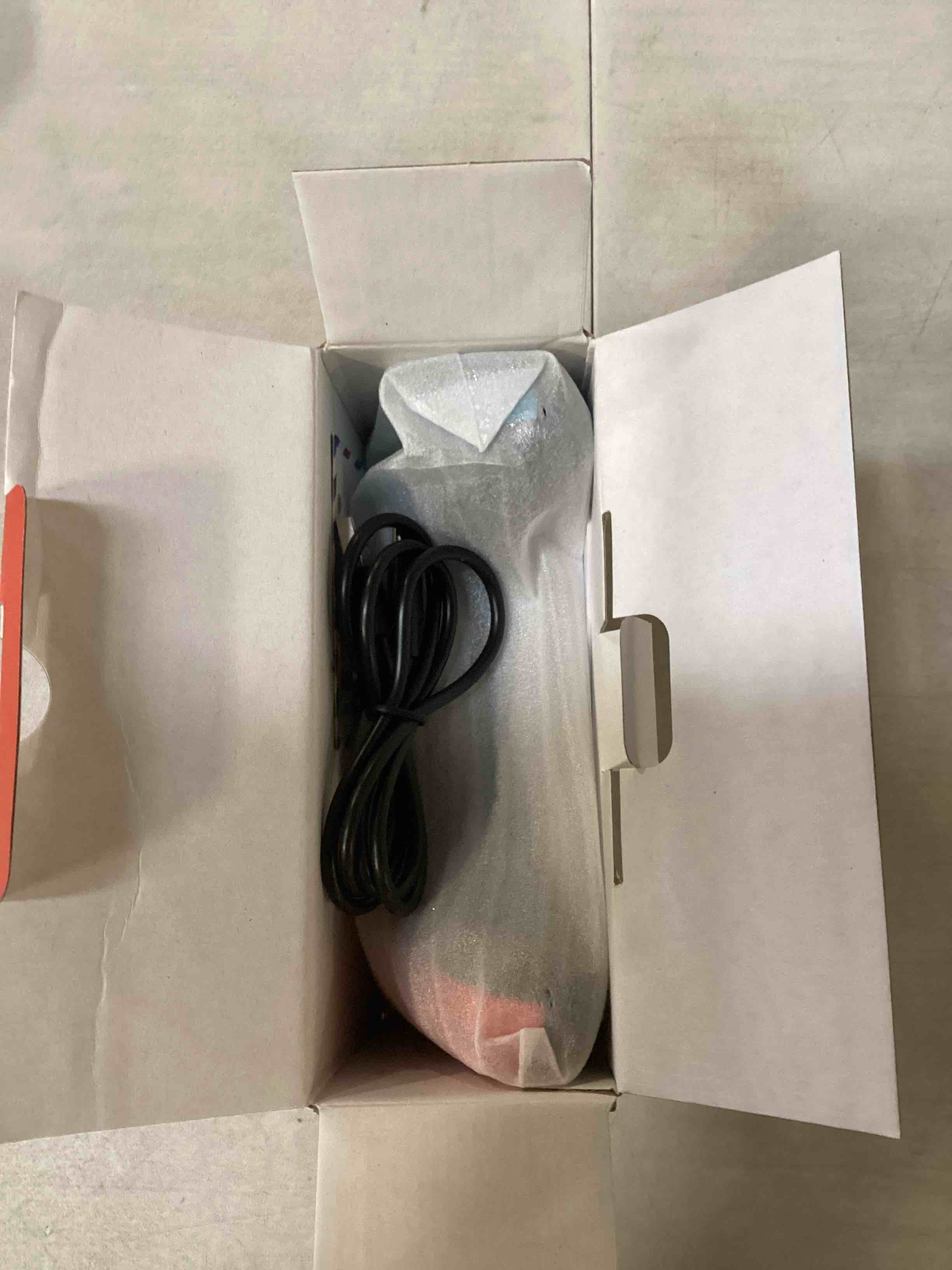 https://s3.amazonaws.com/lotting-images-prod/bidfta/PNK2207397_1742394428692.jpeg