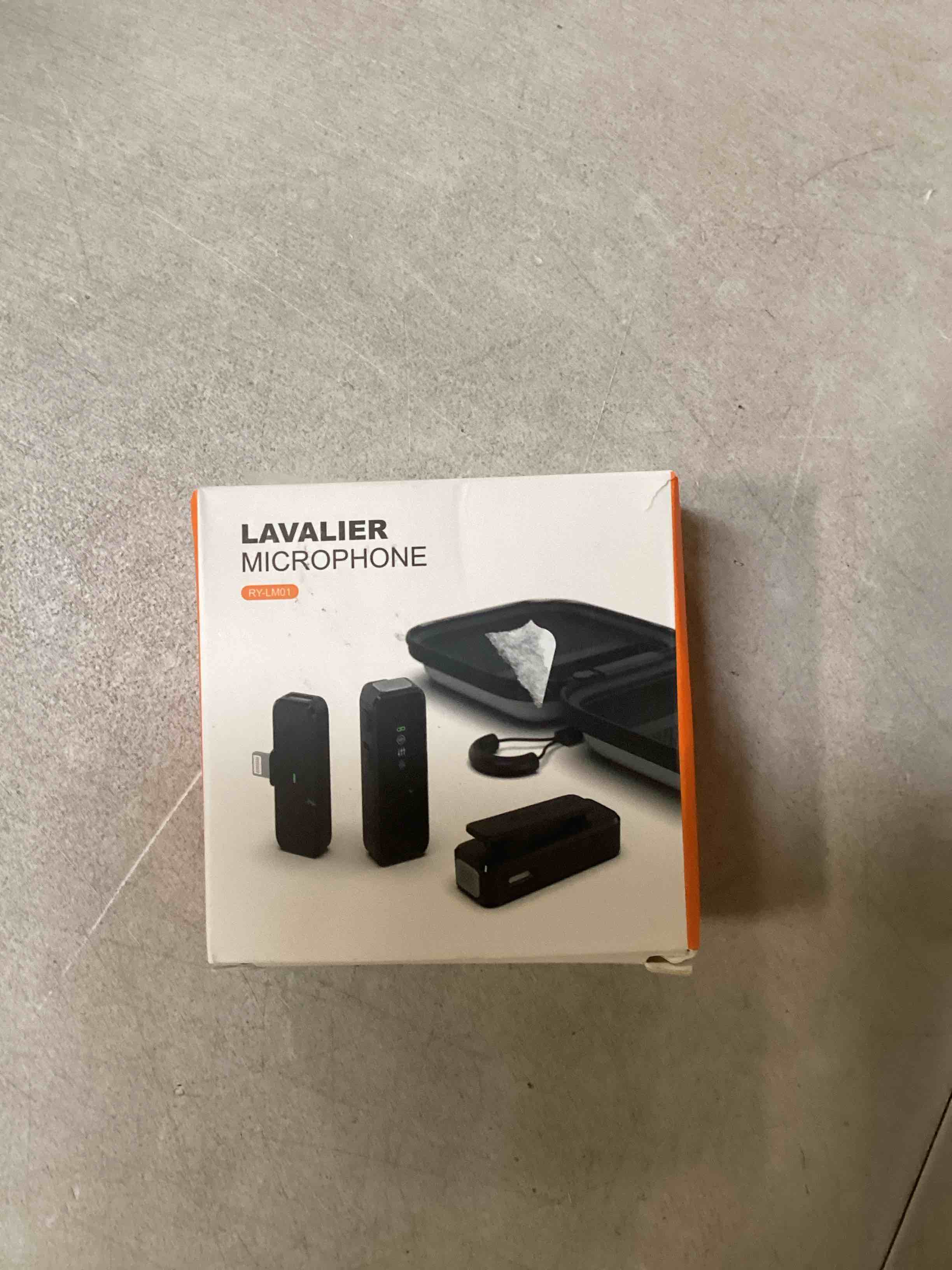 https://s3.amazonaws.com/lotting-images-prod/bidfta/PNK2207423_1742397844066.jpeg