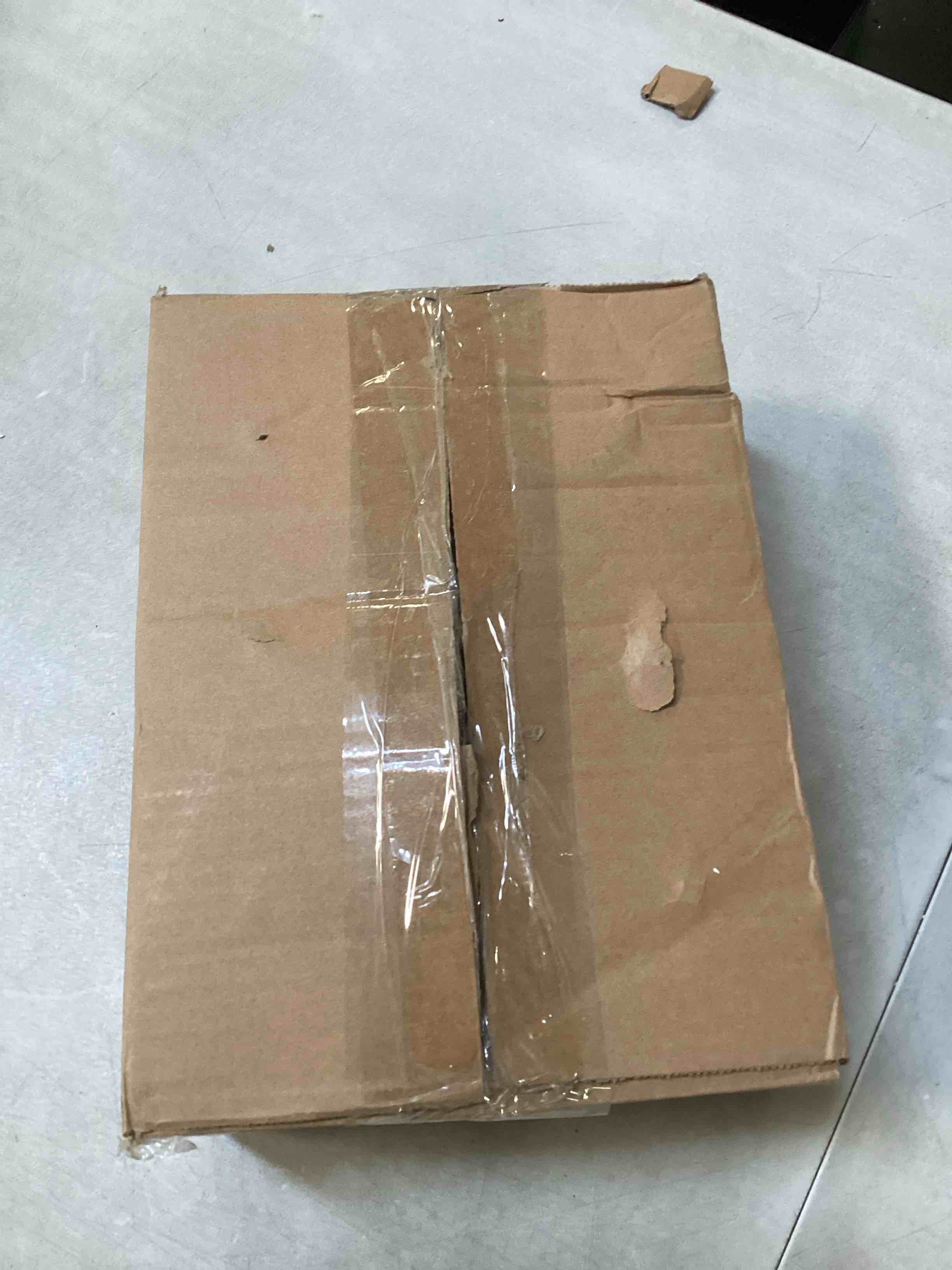https://s3.amazonaws.com/lotting-images-prod/bidfta/PNK2208340_1742932932704.jpeg