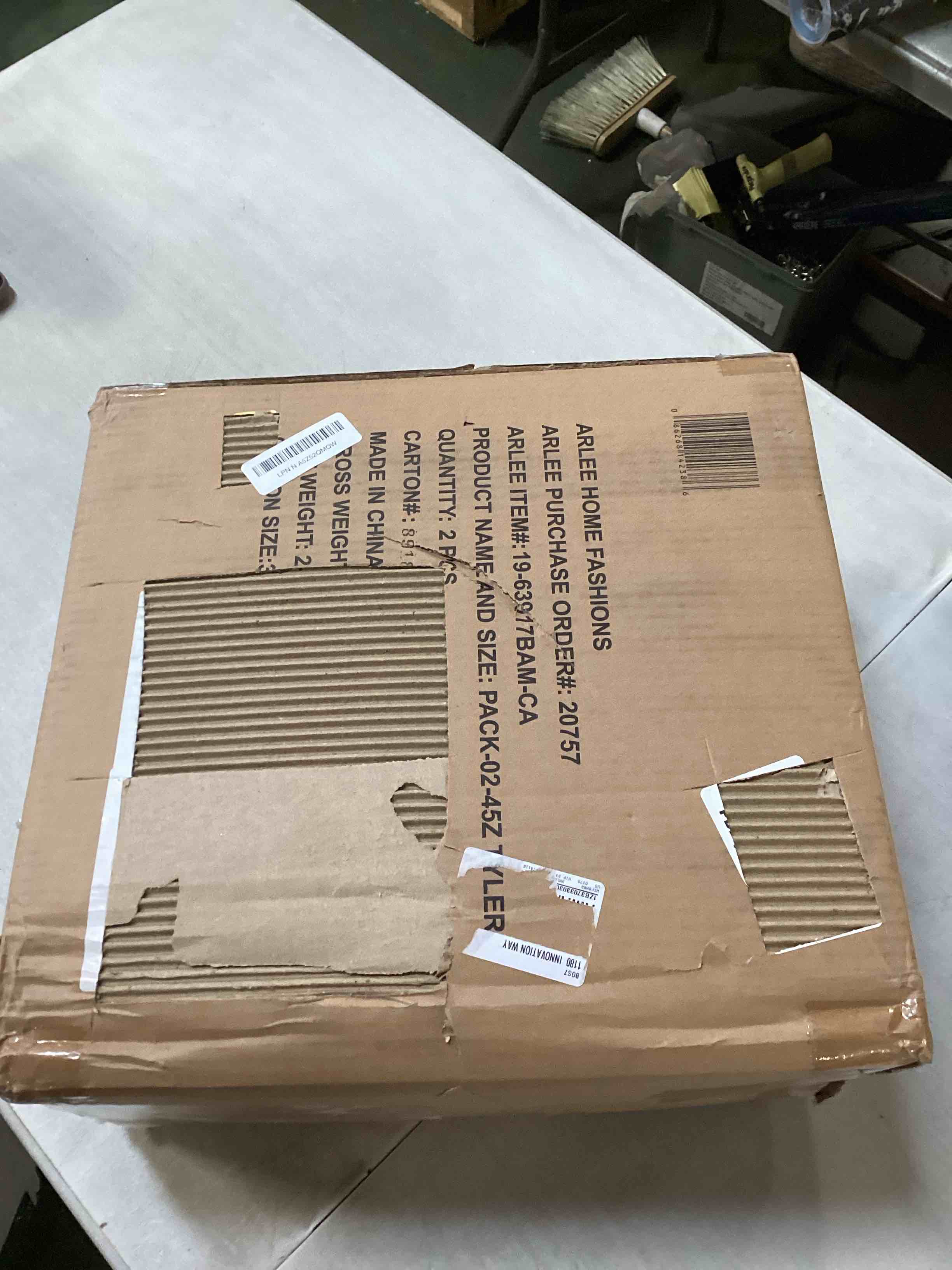 https://s3.amazonaws.com/lotting-images-prod/bidfta/PNK2208406_1742996919387.jpeg