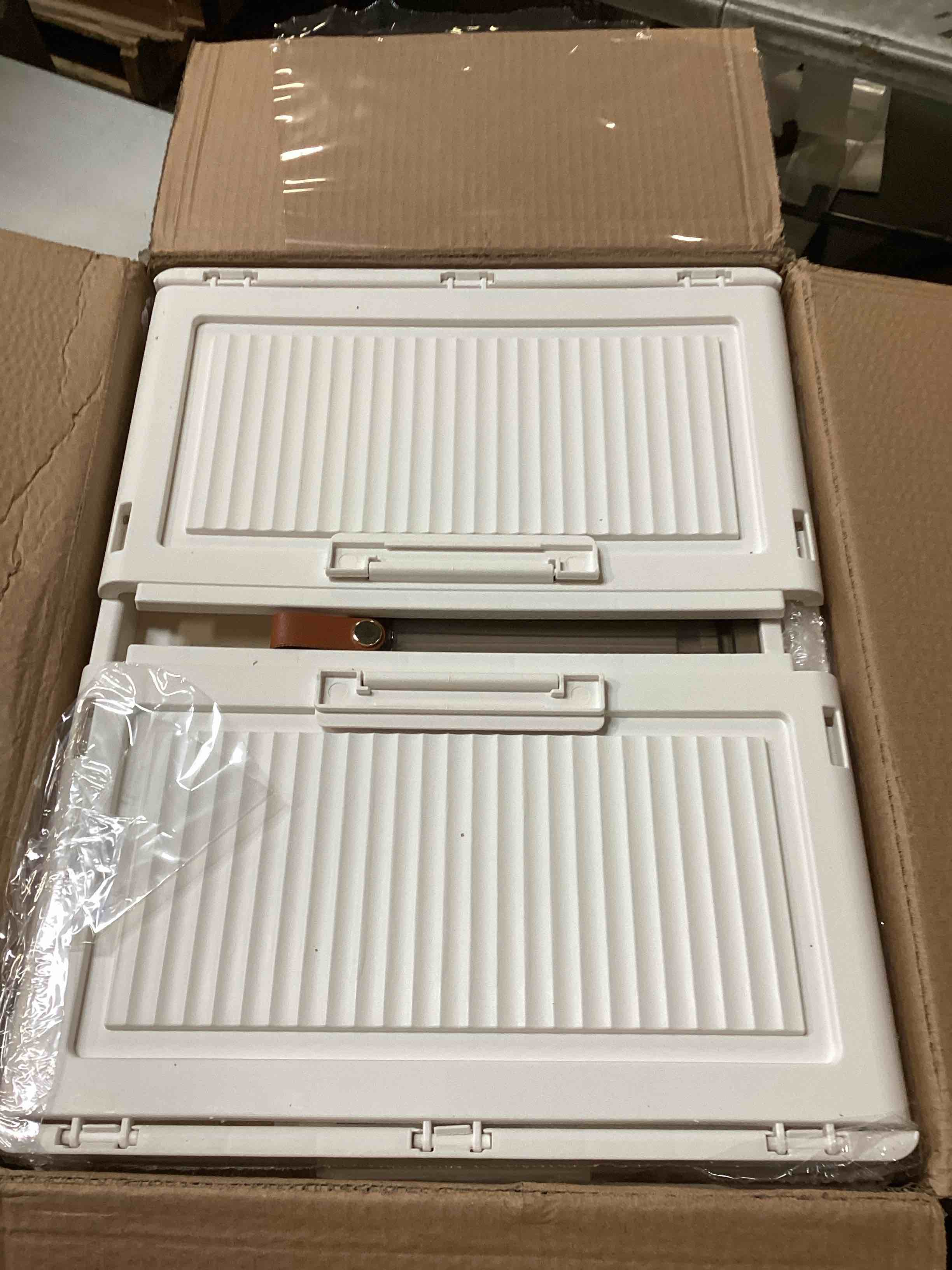 https://s3.amazonaws.com/lotting-images-prod/bidfta/PNK2208423_1743000118280.jpeg