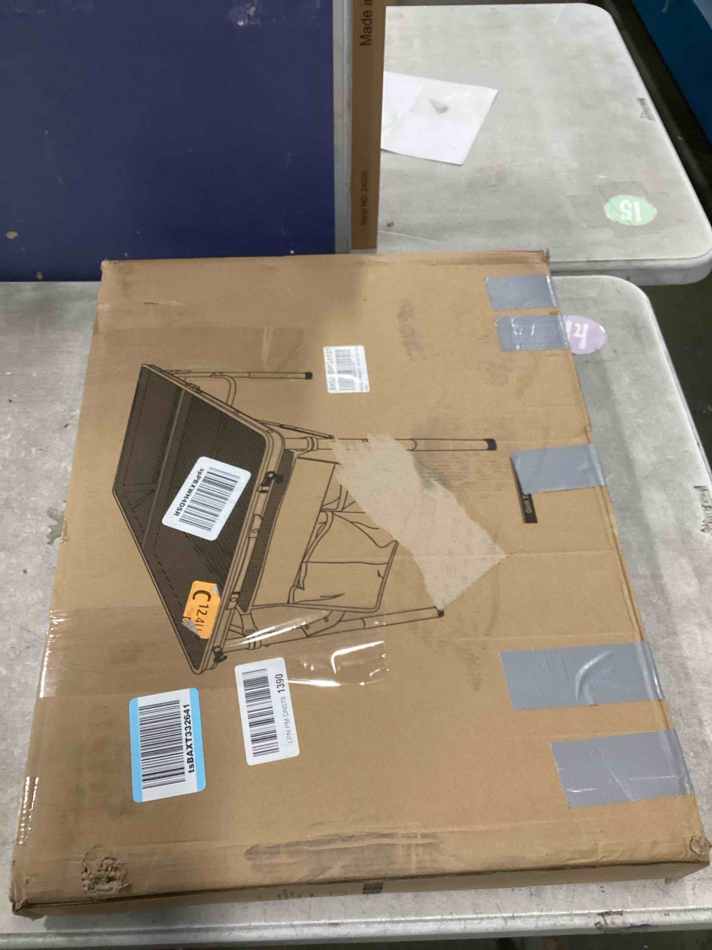 https://s3.amazonaws.com/lotting-images-prod/bidfta/PNK2208844_1743104359802.jpeg