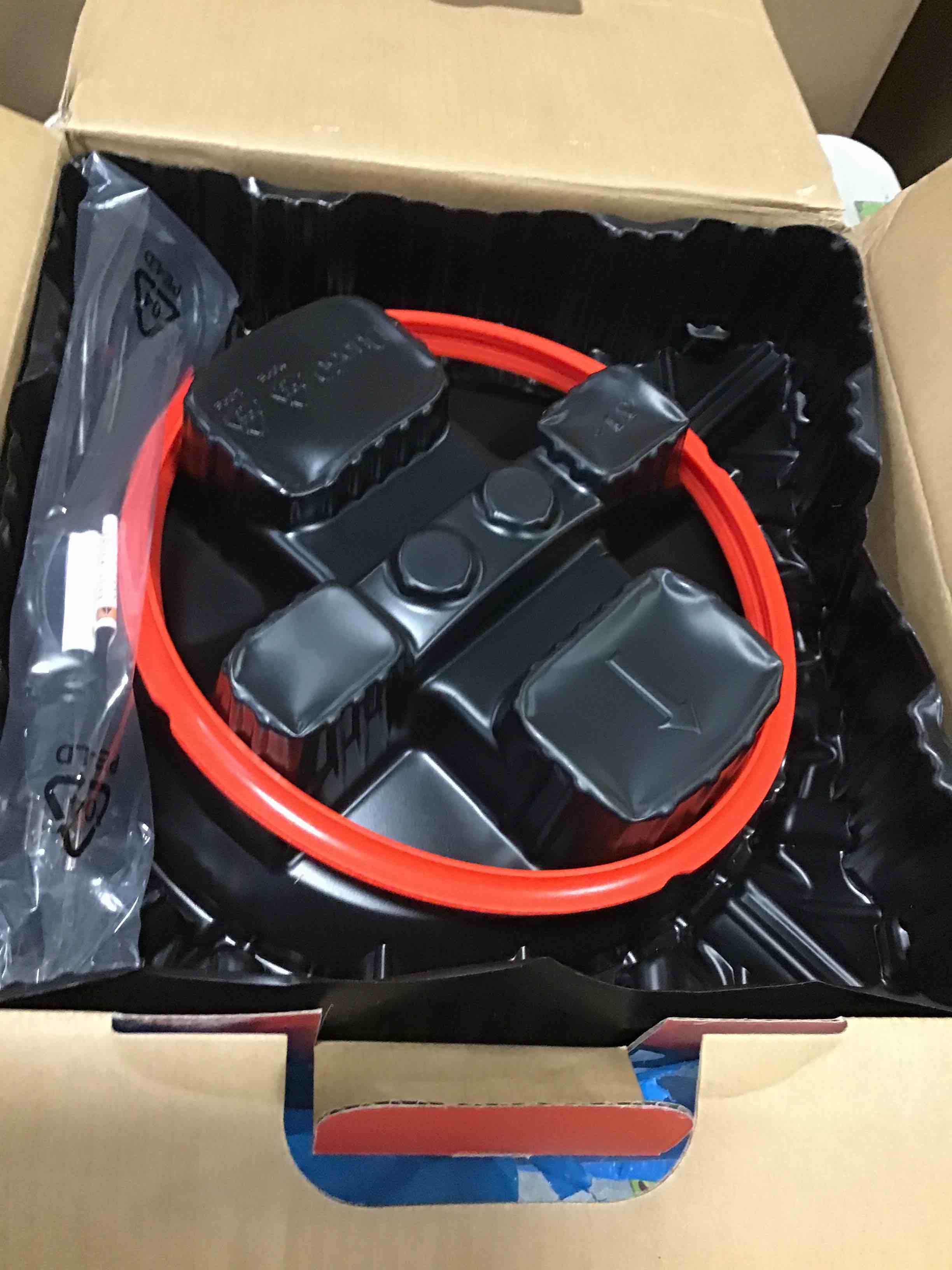 https://s3.amazonaws.com/lotting-images-prod/bidfta/PNK2209640_1741274547397.jpeg