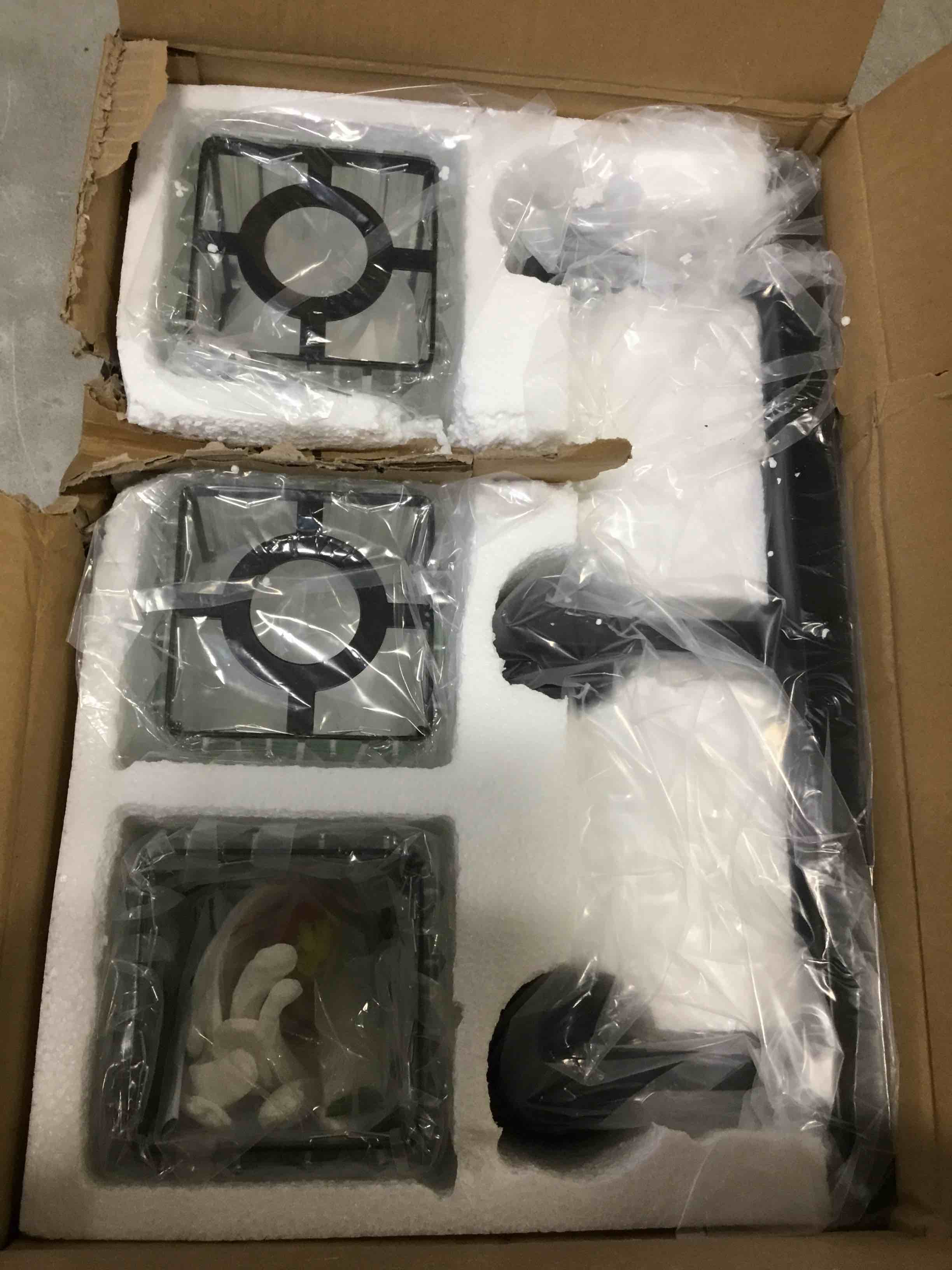 https://s3.amazonaws.com/lotting-images-prod/bidfta/PNK2210268_1741721392747.jpeg