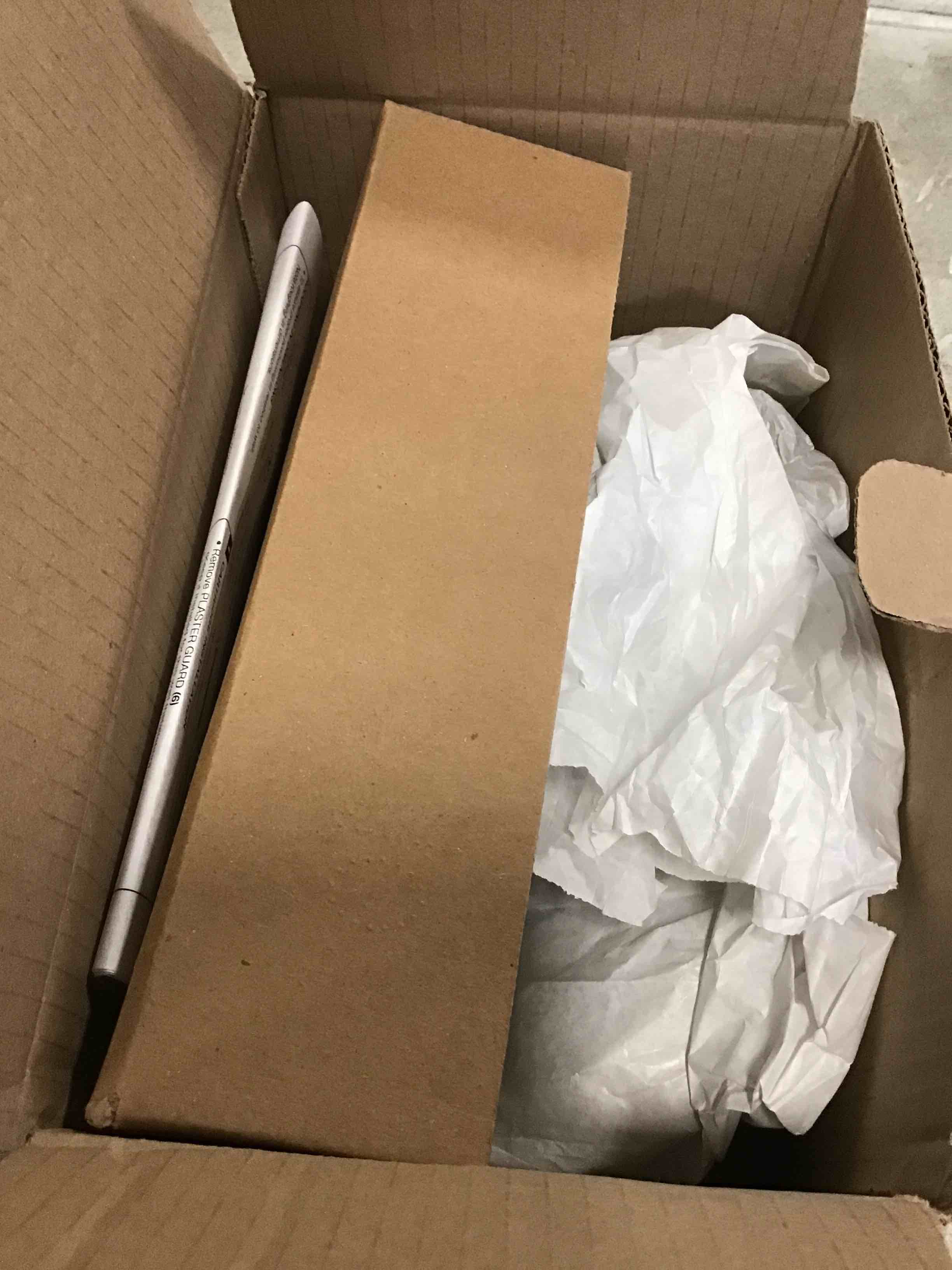 https://s3.amazonaws.com/lotting-images-prod/bidfta/PNK2210449_1741809127682.jpeg