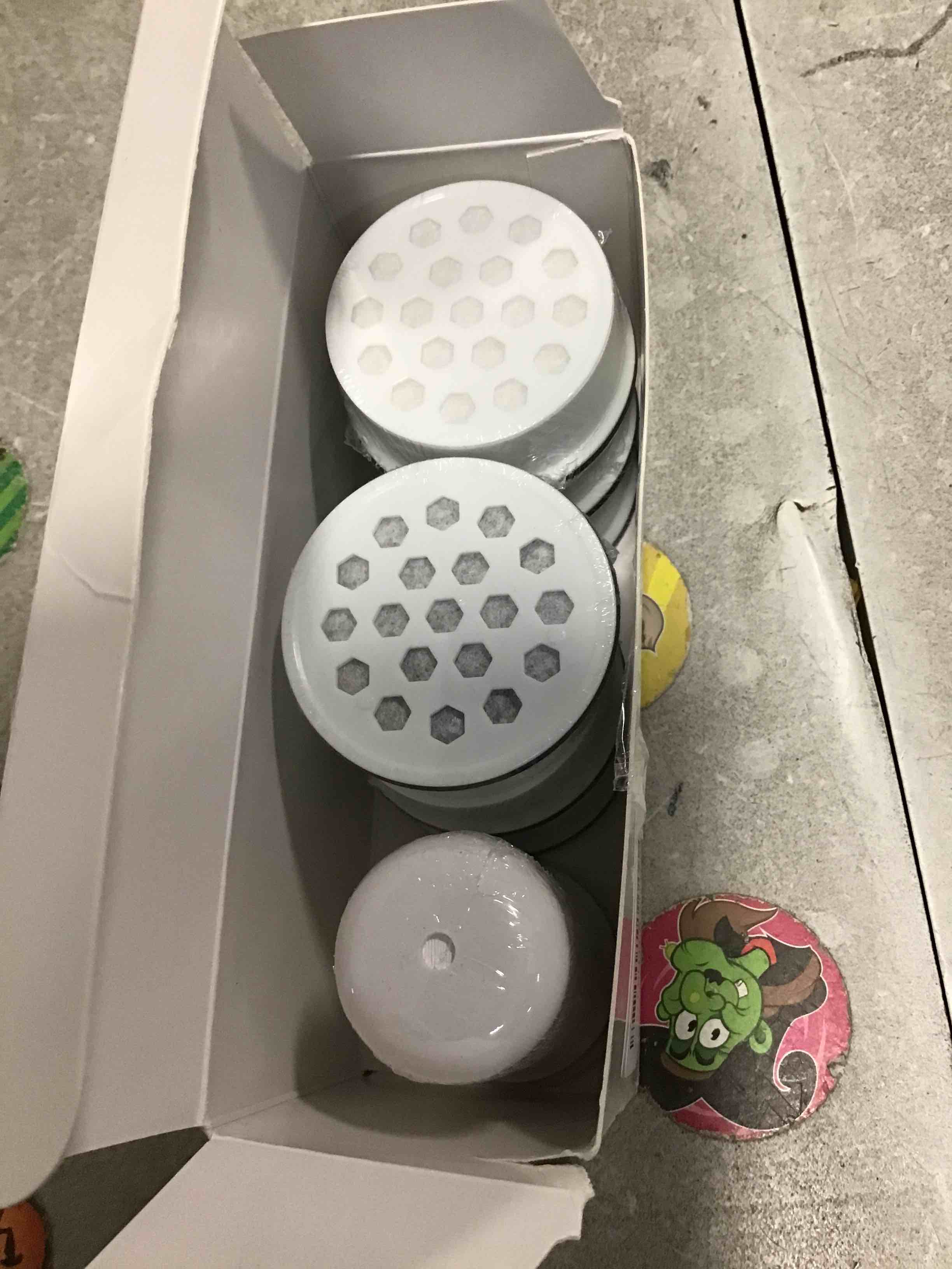 https://s3.amazonaws.com/lotting-images-prod/bidfta/PNK2210647_1741960247846.jpeg