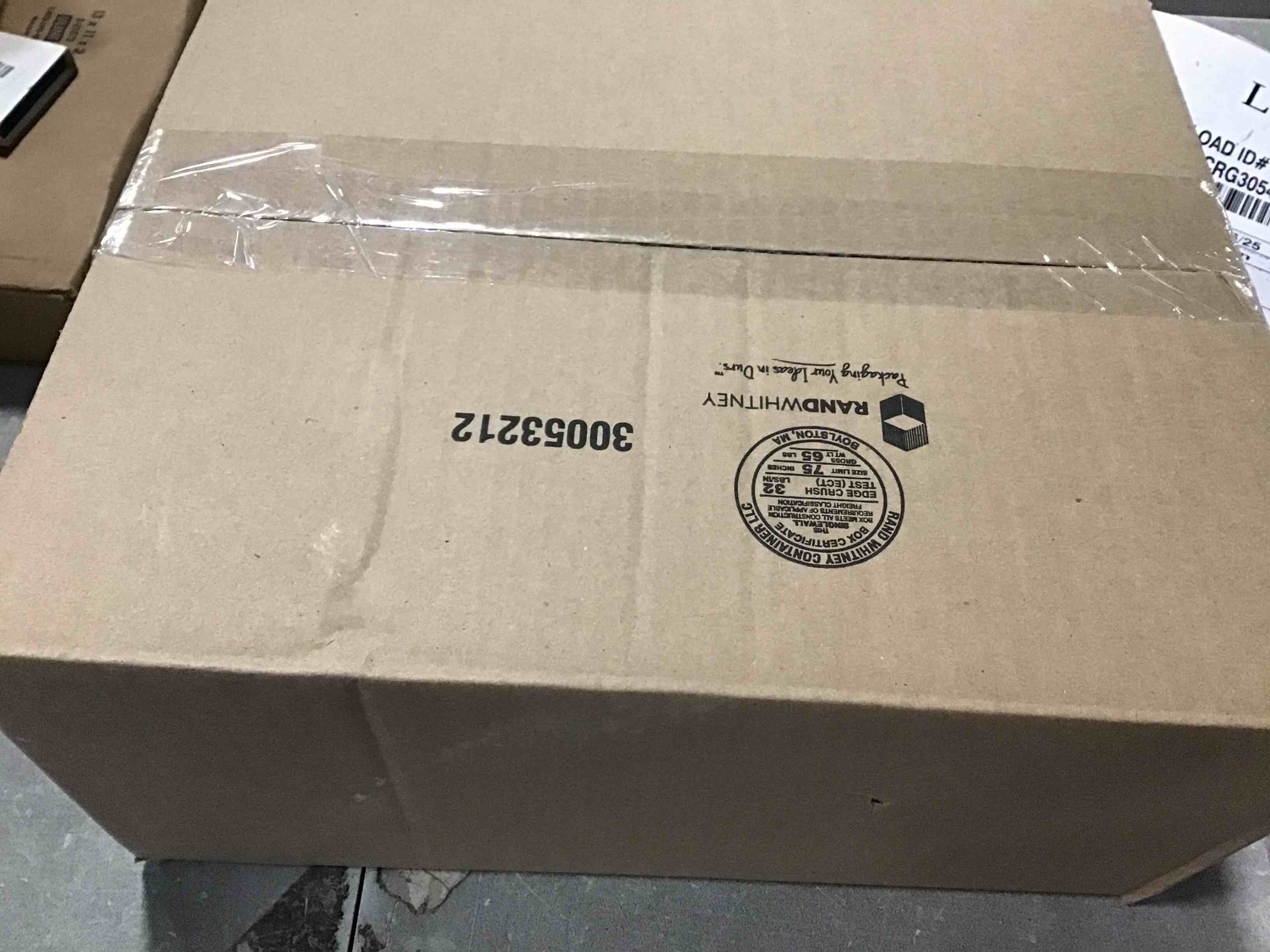 https://s3.amazonaws.com/lotting-images-prod/bidfta/PNK2212648_1741356707130.jpeg