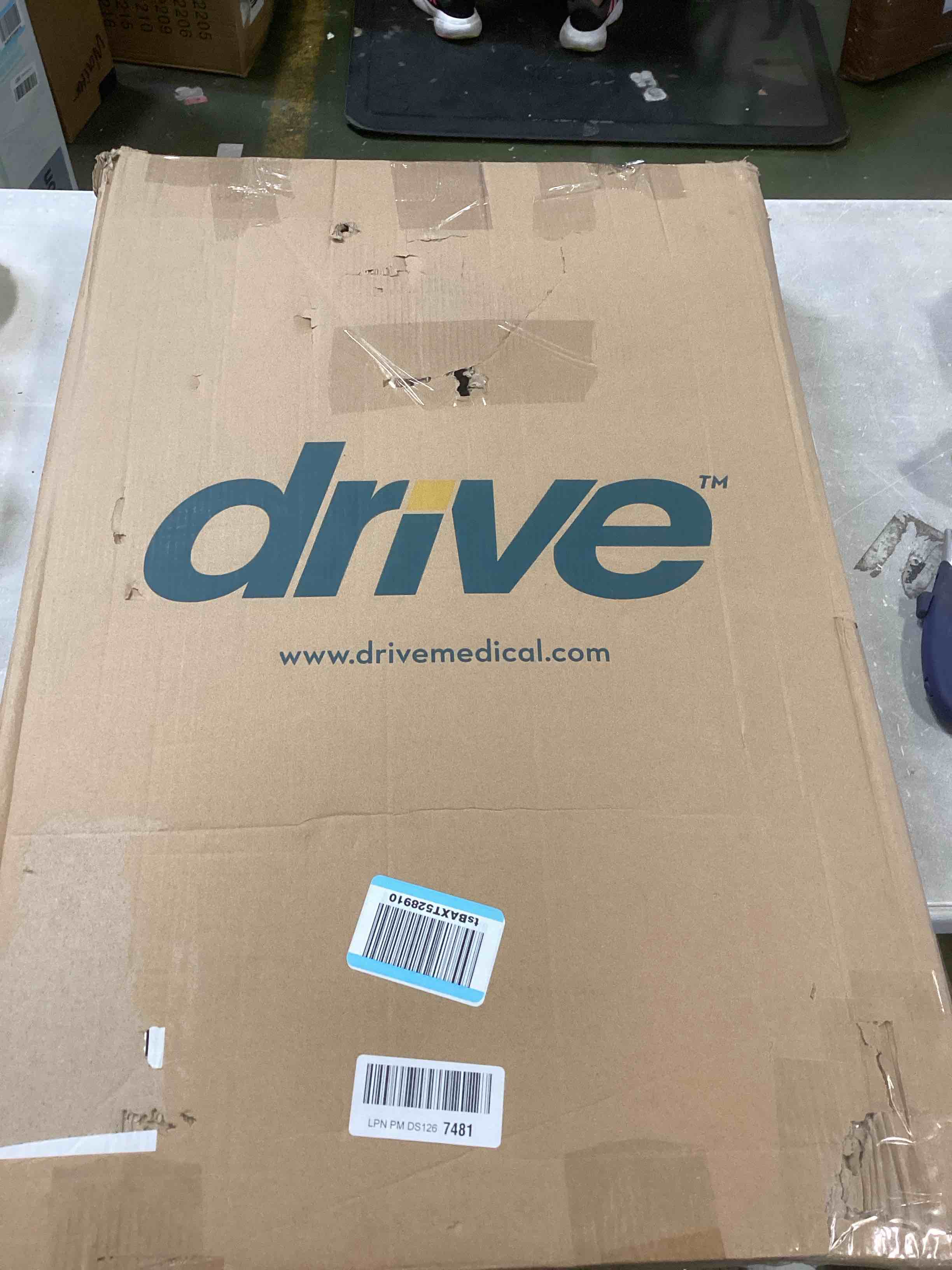 https://s3.amazonaws.com/lotting-images-prod/bidfta/PNK2213184_1741967495434.jpeg