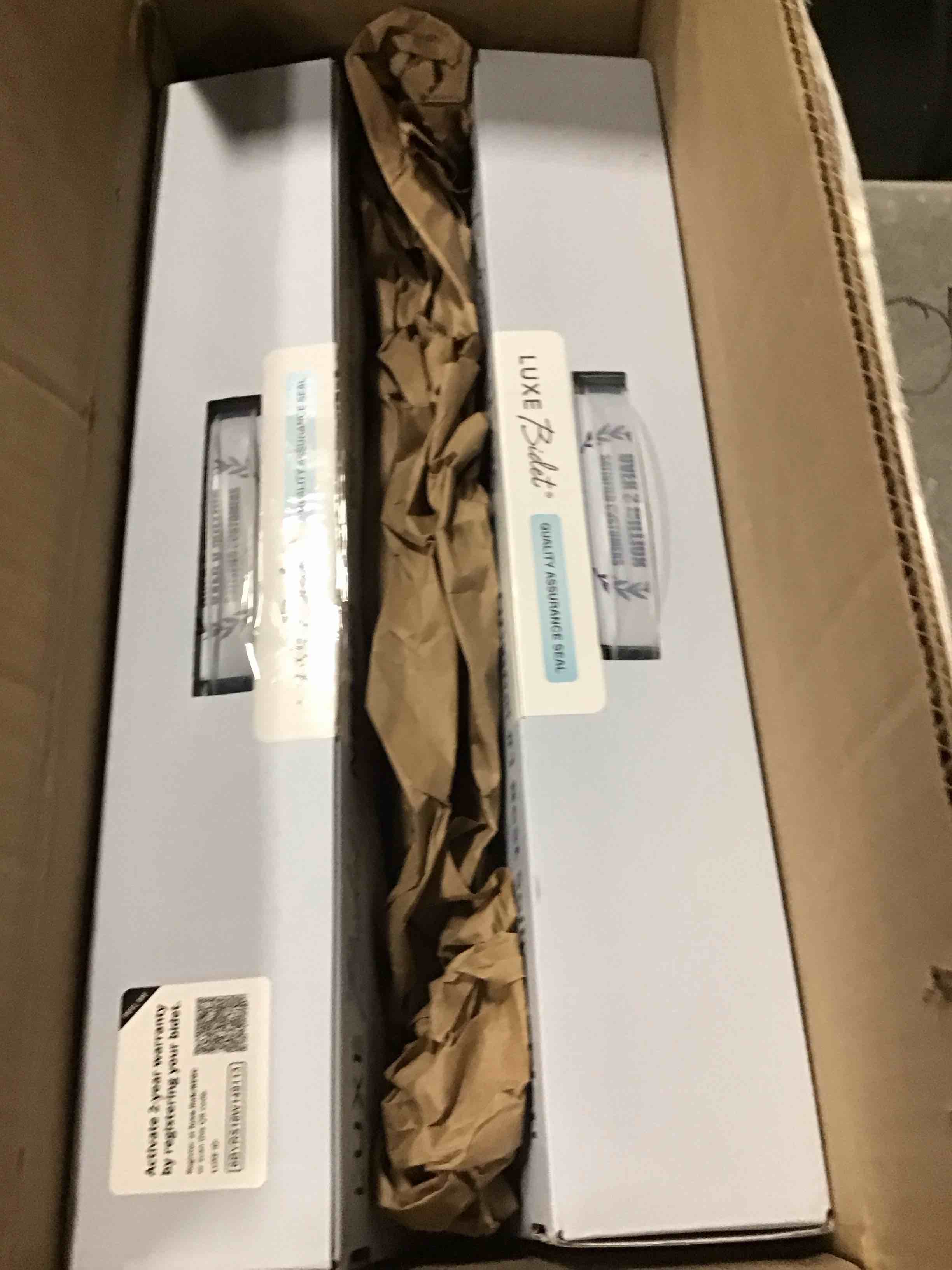https://s3.amazonaws.com/lotting-images-prod/bidfta/PNK2213285_1742214155047.jpeg