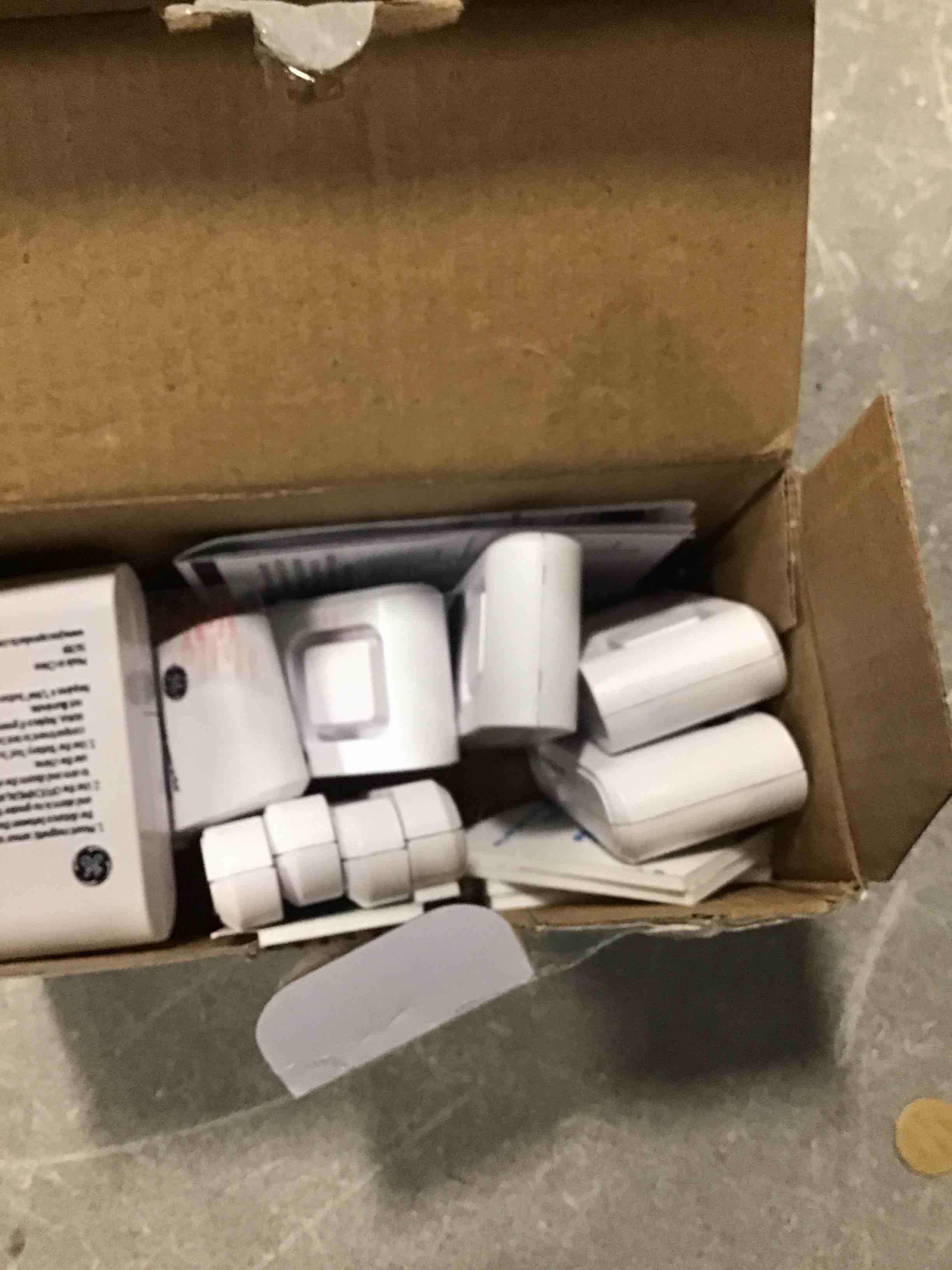https://s3.amazonaws.com/lotting-images-prod/bidfta/PNK2213291_1742215431640.jpeg