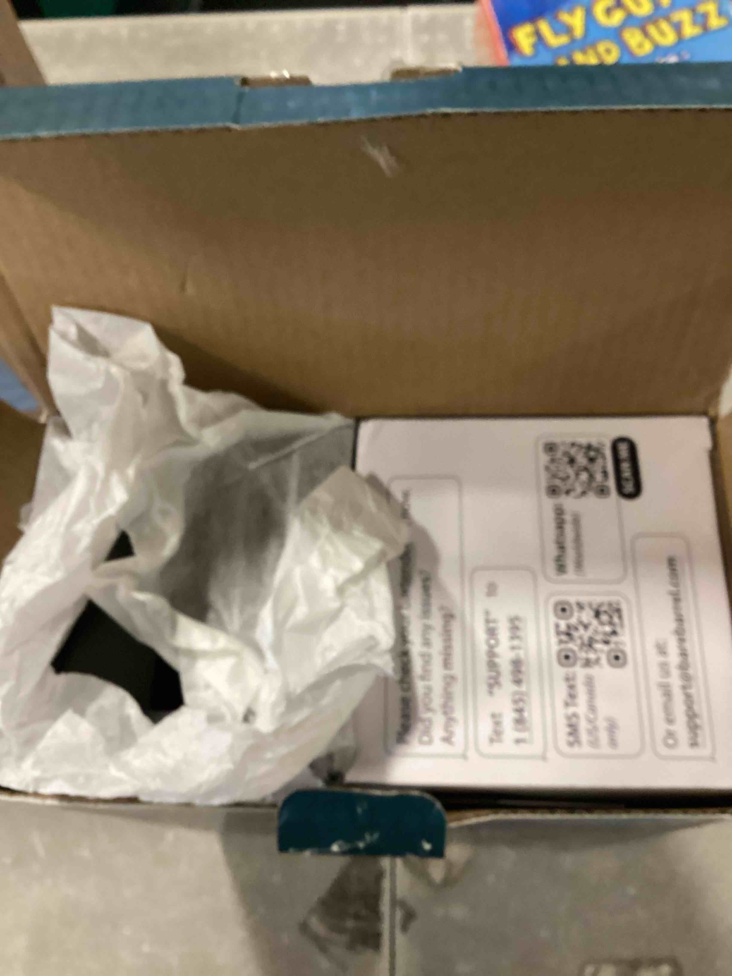 https://s3.amazonaws.com/lotting-images-prod/bidfta/PNK2213560_1742318987204.jpeg