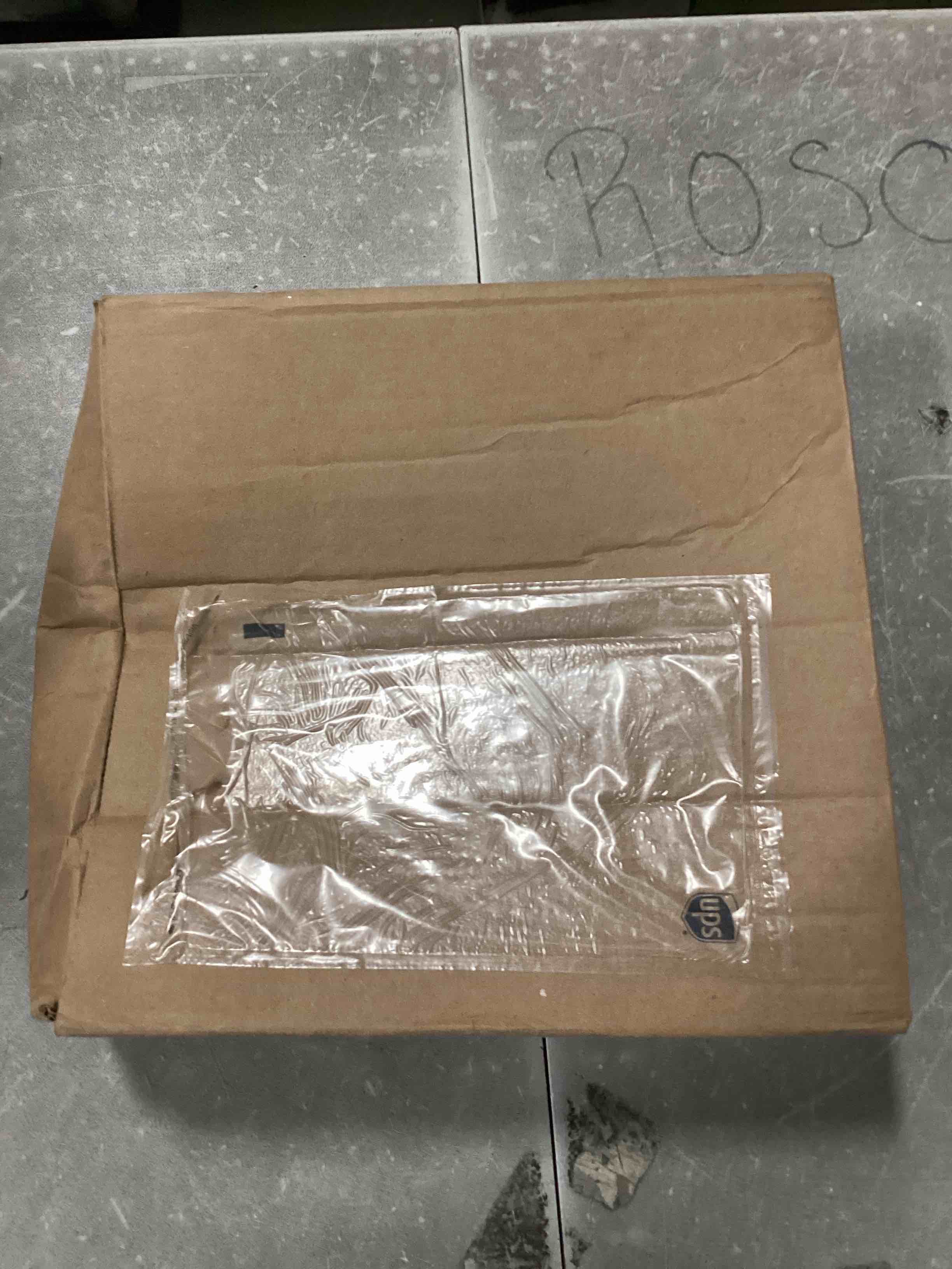 https://s3.amazonaws.com/lotting-images-prod/bidfta/PNK2213725_1742397297621.jpeg