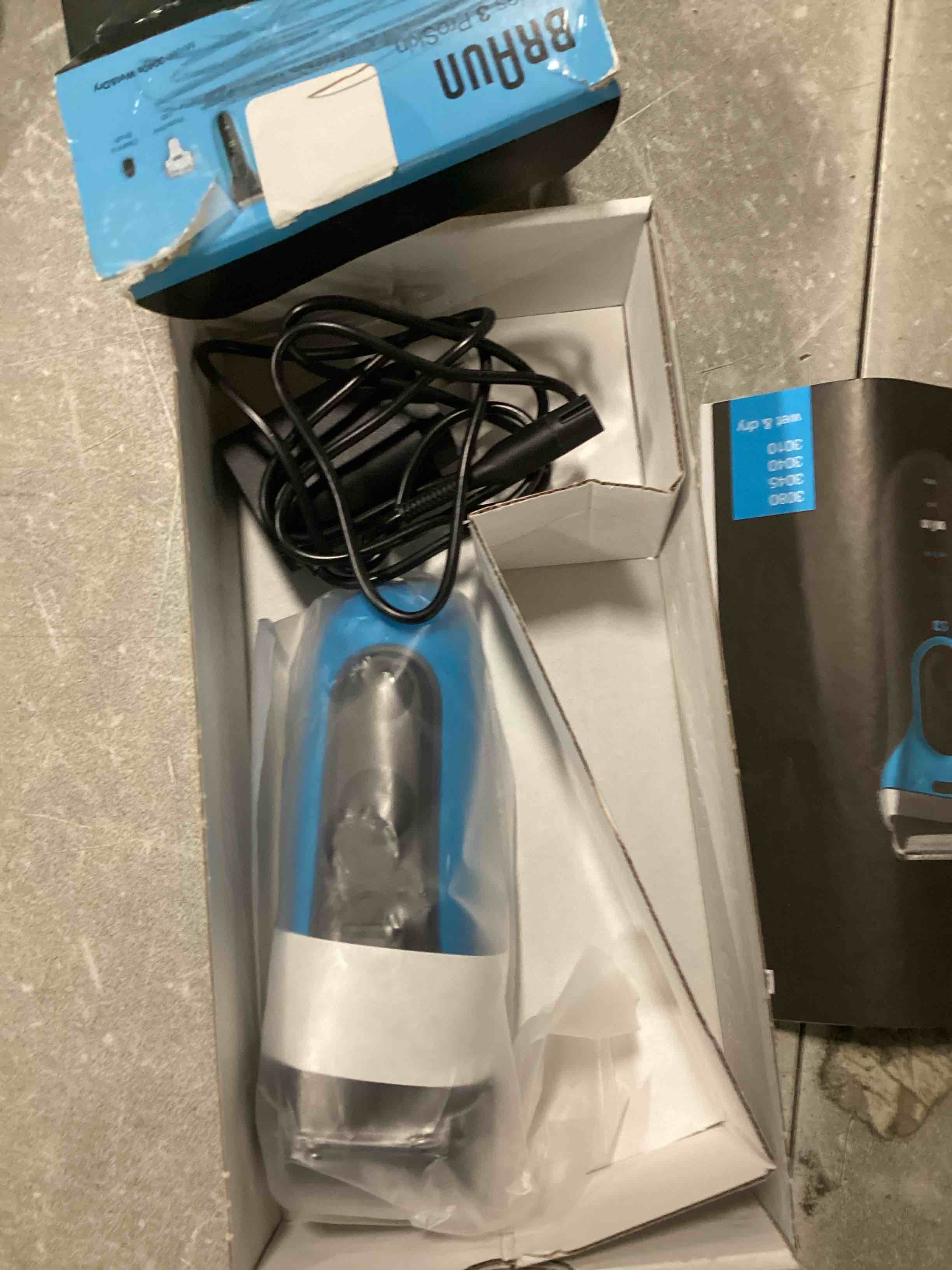 https://s3.amazonaws.com/lotting-images-prod/bidfta/PNK2214069_1742499965484.jpeg