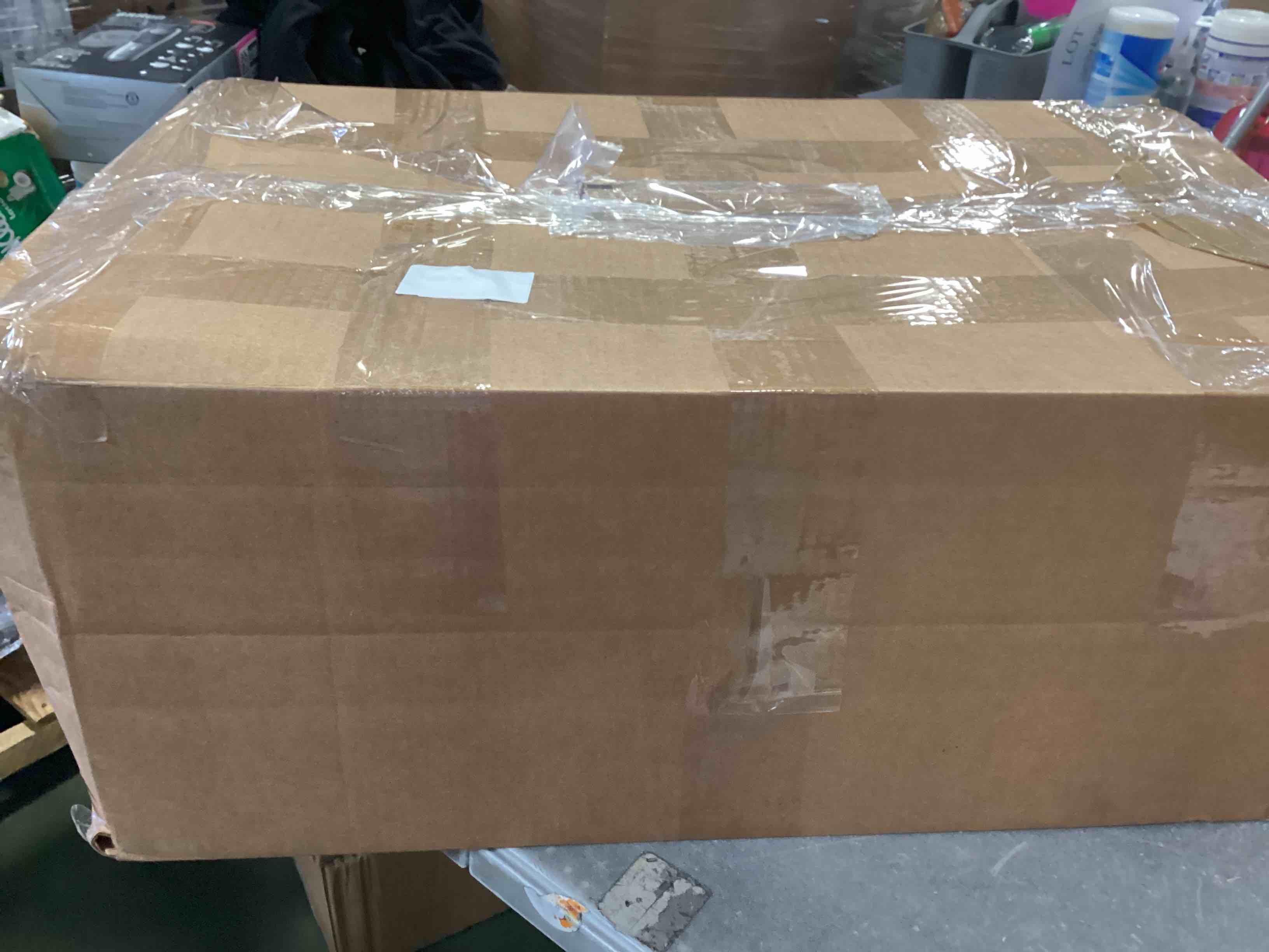 https://s3.amazonaws.com/lotting-images-prod/bidfta/PNK2214207_1742572069427.jpeg