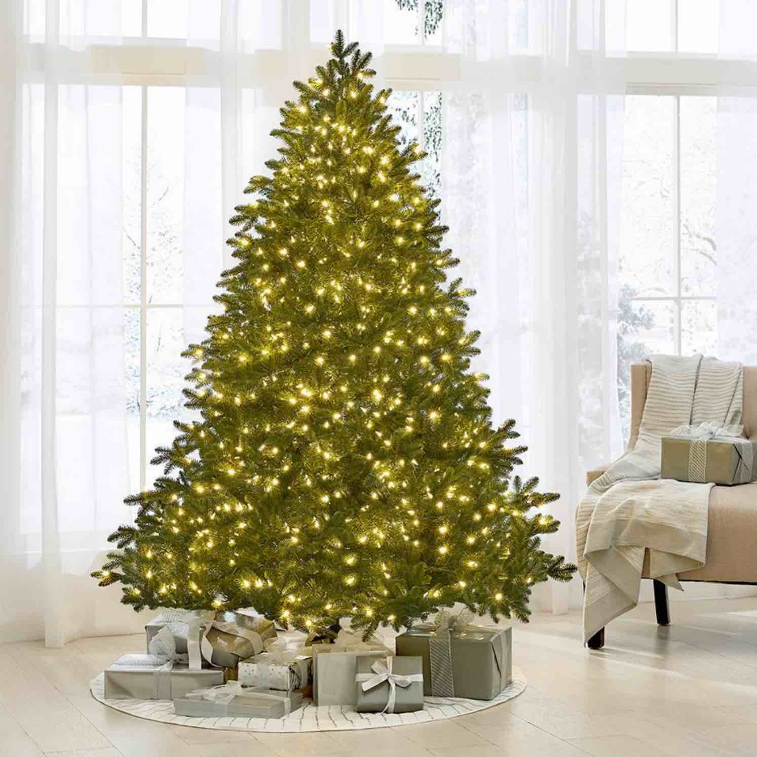 the world's best prelit noble fir (incandescent lights) 7.5 ft