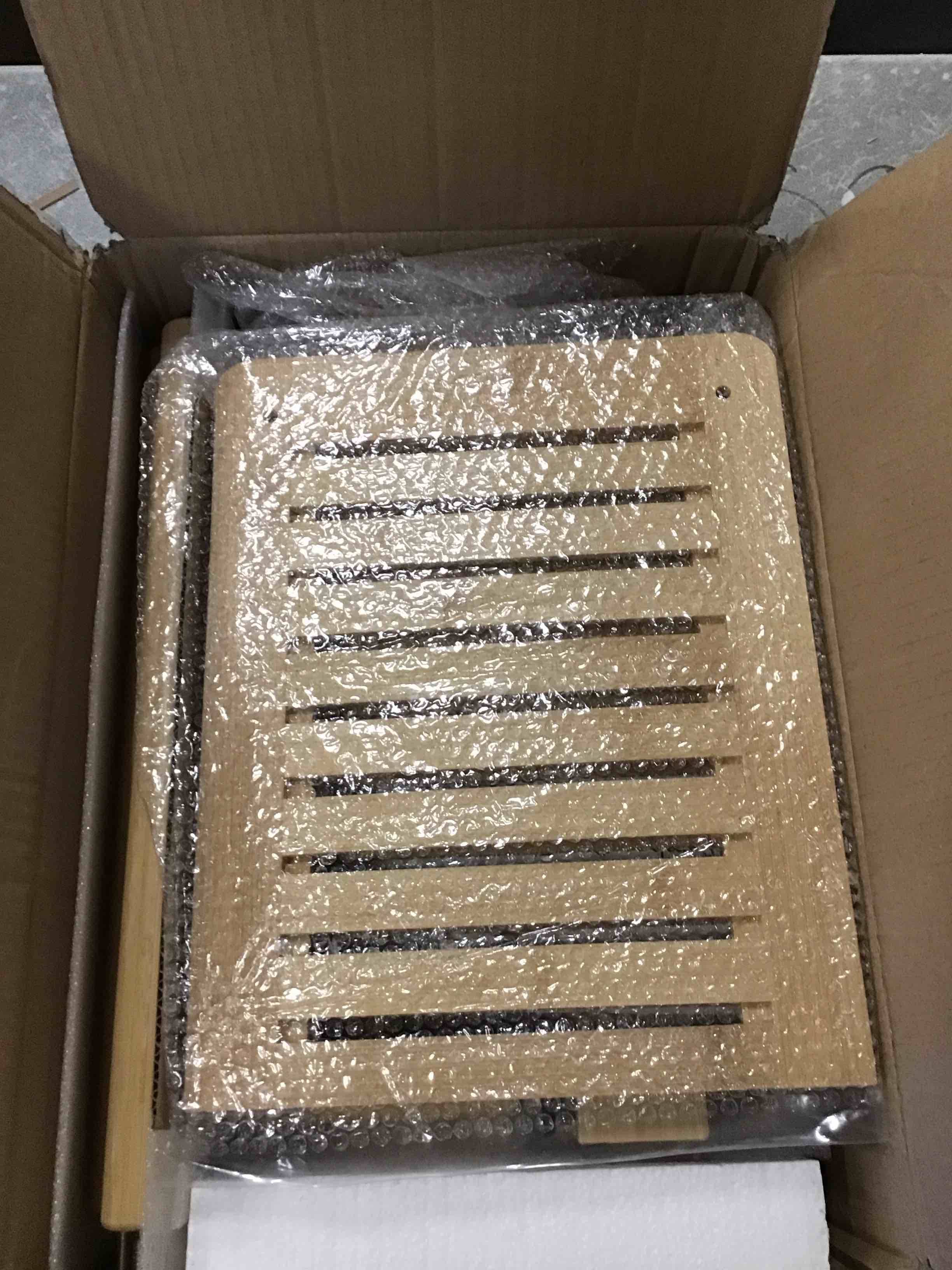 https://s3.amazonaws.com/lotting-images-prod/bidfta/PNK2214392_1742843946953.jpeg