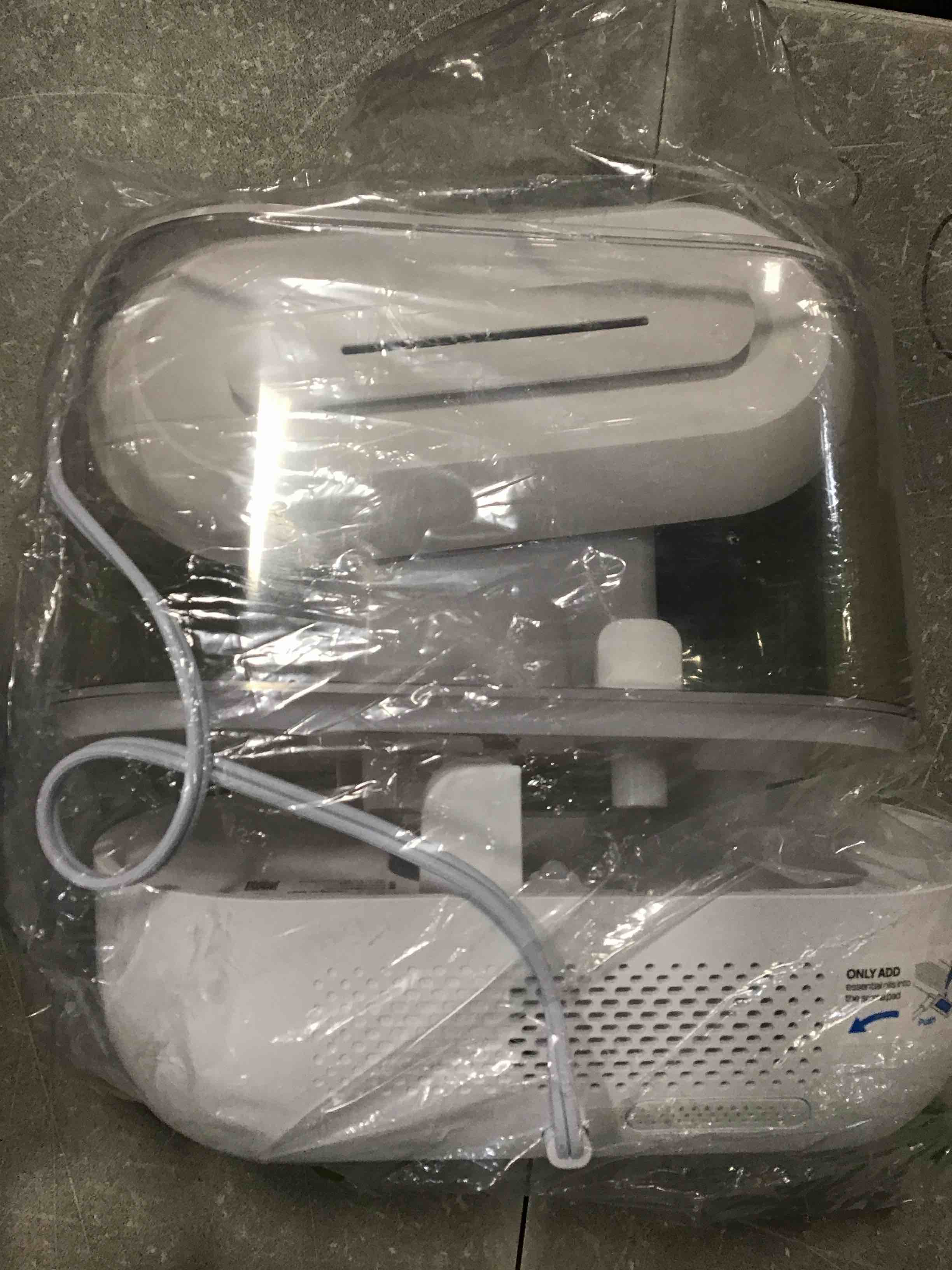 https://s3.amazonaws.com/lotting-images-prod/bidfta/PNK2214607_1742928995065.jpeg
