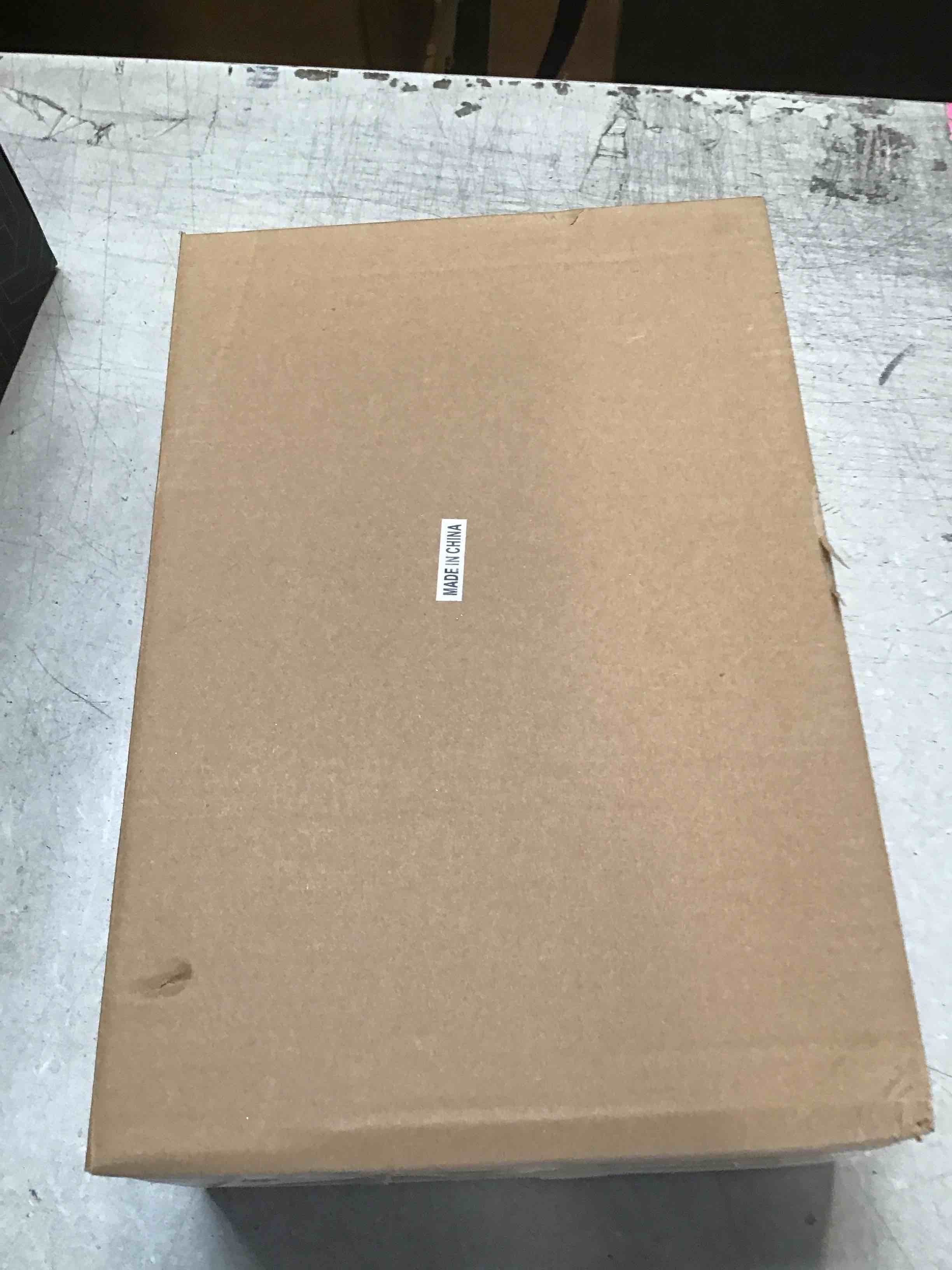 https://s3.amazonaws.com/lotting-images-prod/bidfta/PNK2215148_1740588634117.jpeg