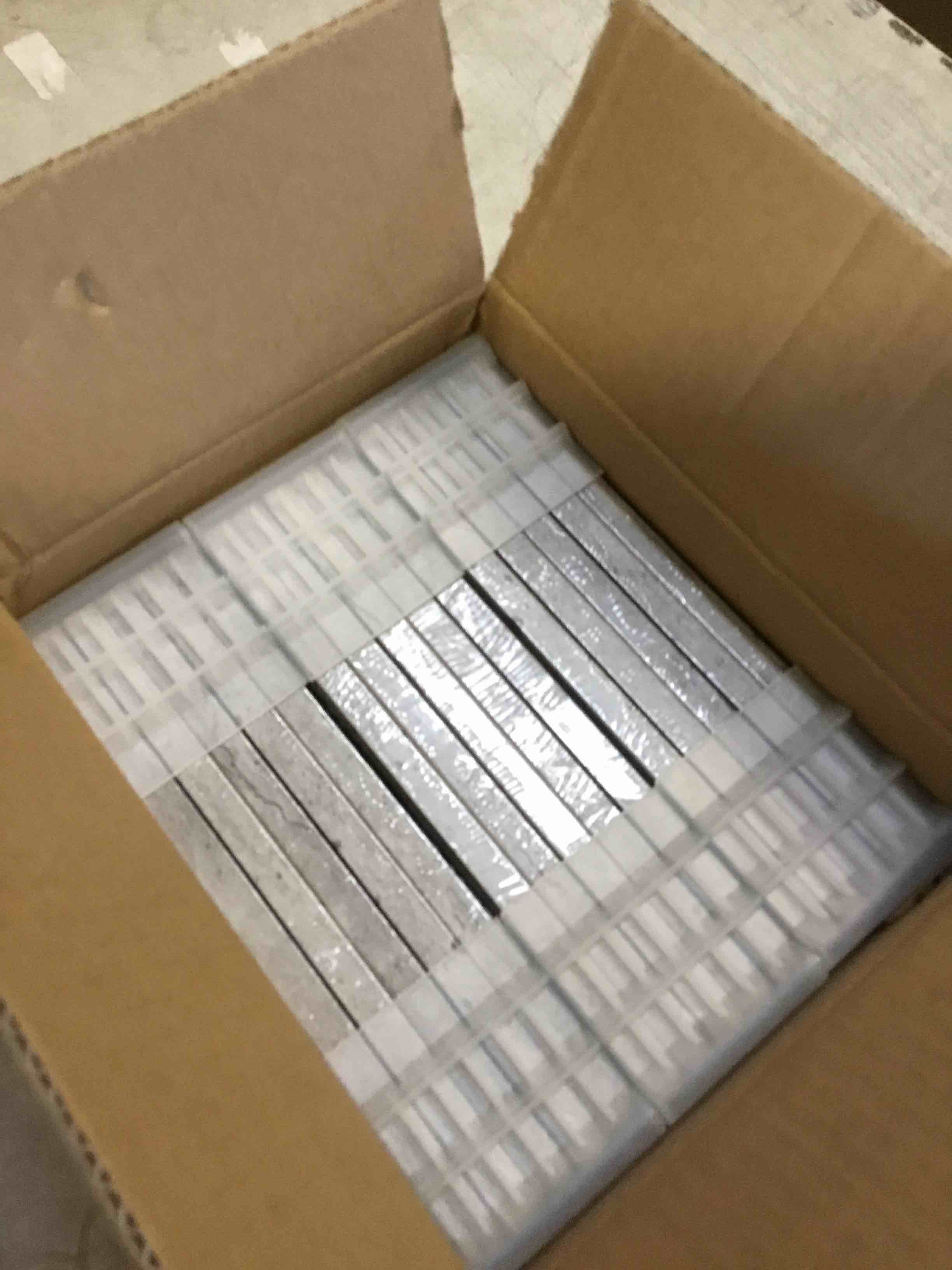 https://s3.amazonaws.com/lotting-images-prod/bidfta/PNK2215496_1740748641087.jpeg