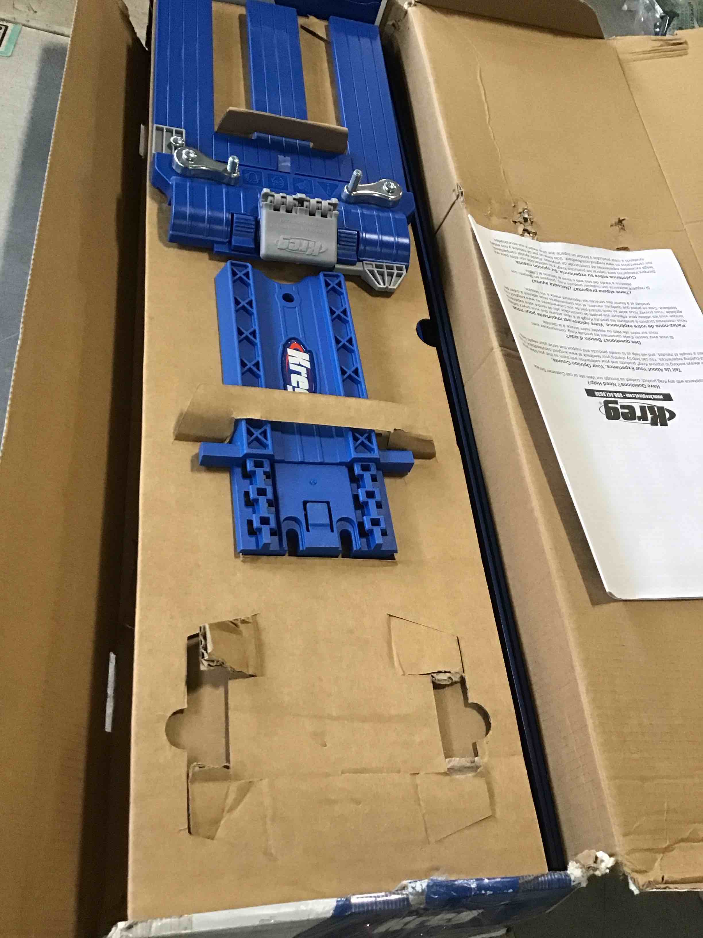 https://s3.amazonaws.com/lotting-images-prod/bidfta/PNK2216968_1747059680406.jpeg