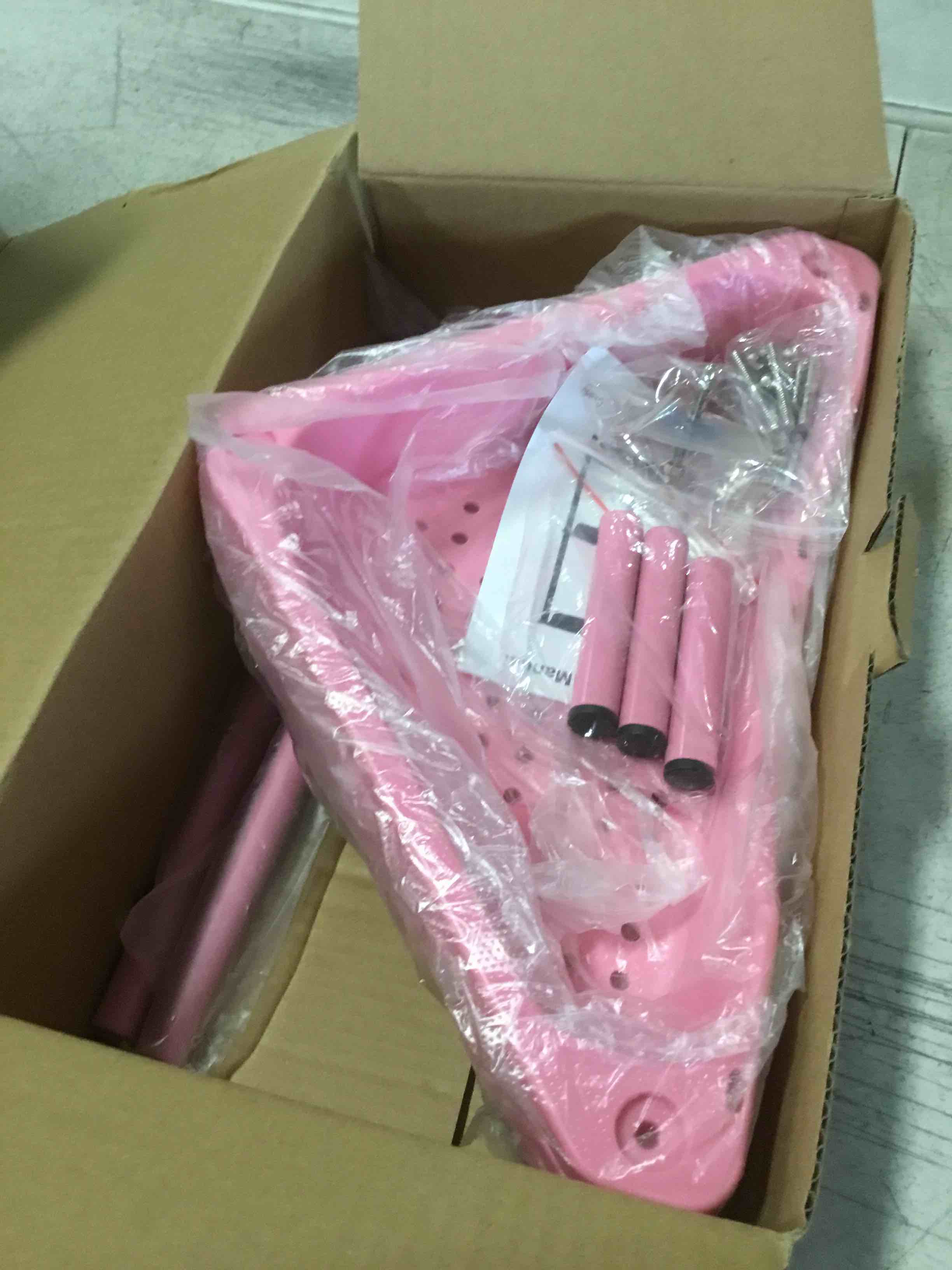 https://s3.amazonaws.com/lotting-images-prod/bidfta/PNK2217218_1749144775608.jpeg