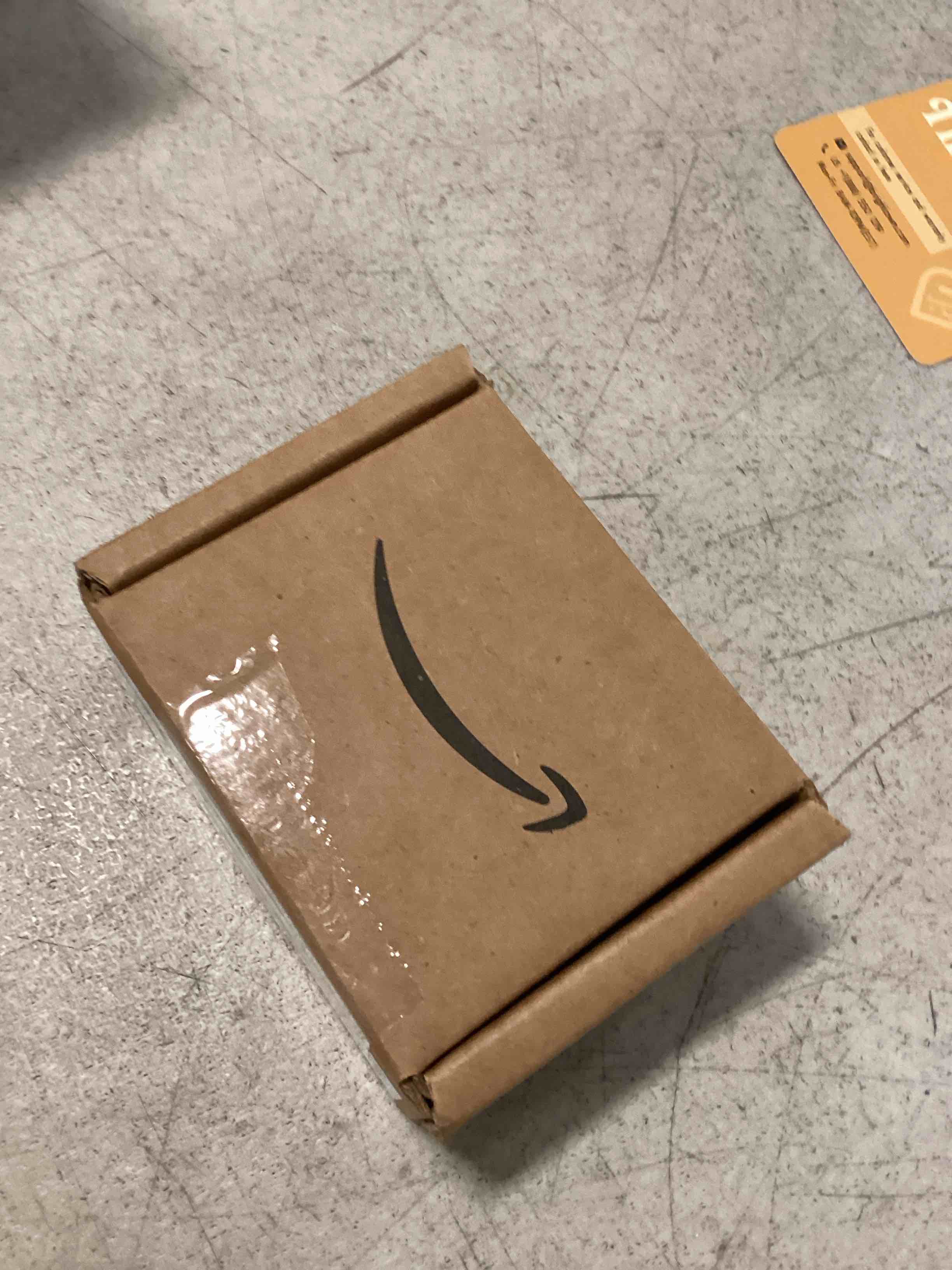 https://s3.amazonaws.com/lotting-images-prod/bidfta/PNK2217308_1749150576258.jpeg