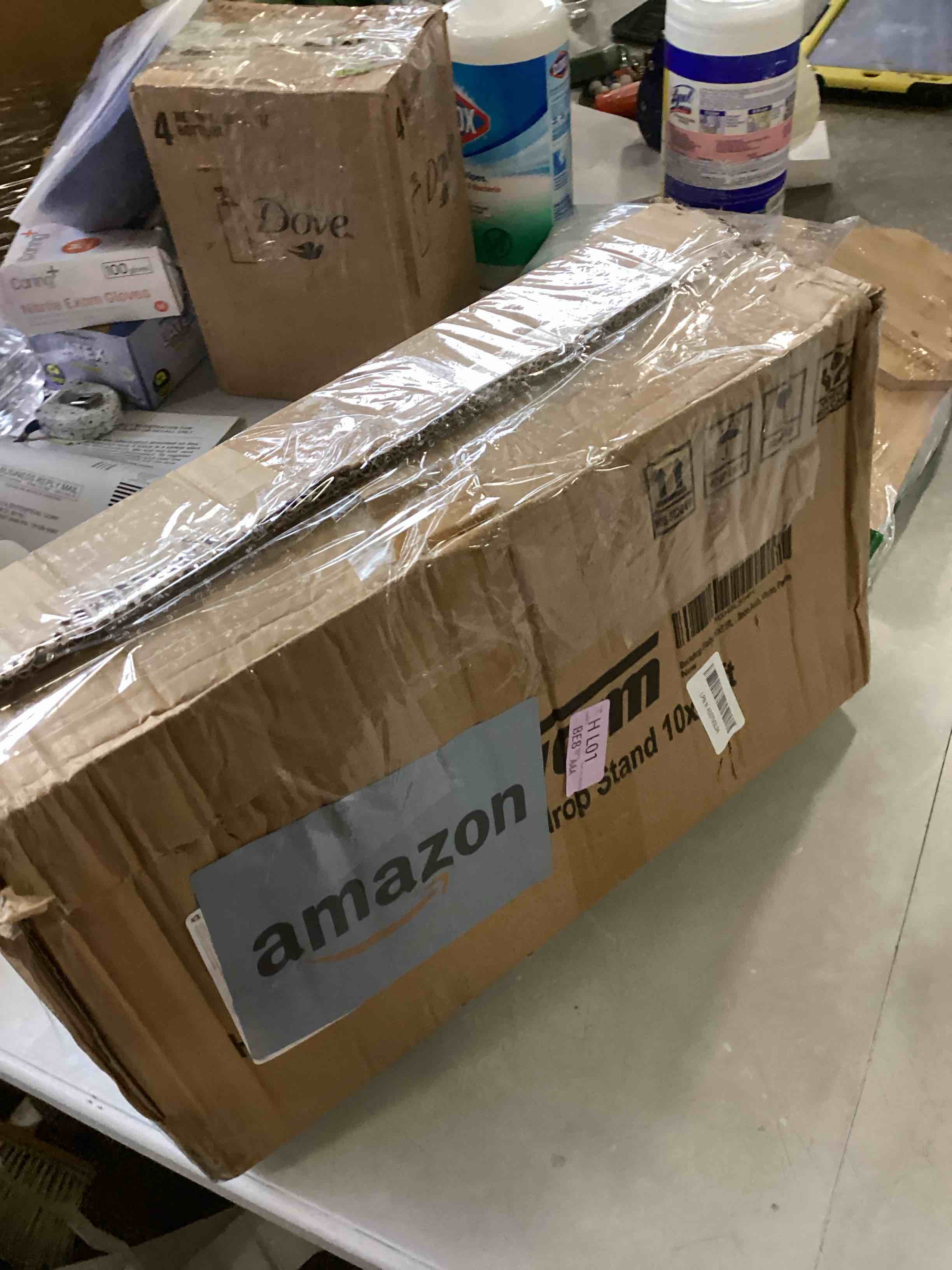 https://s3.amazonaws.com/lotting-images-prod/bidfta/PNK2219907_1743429168083.jpeg