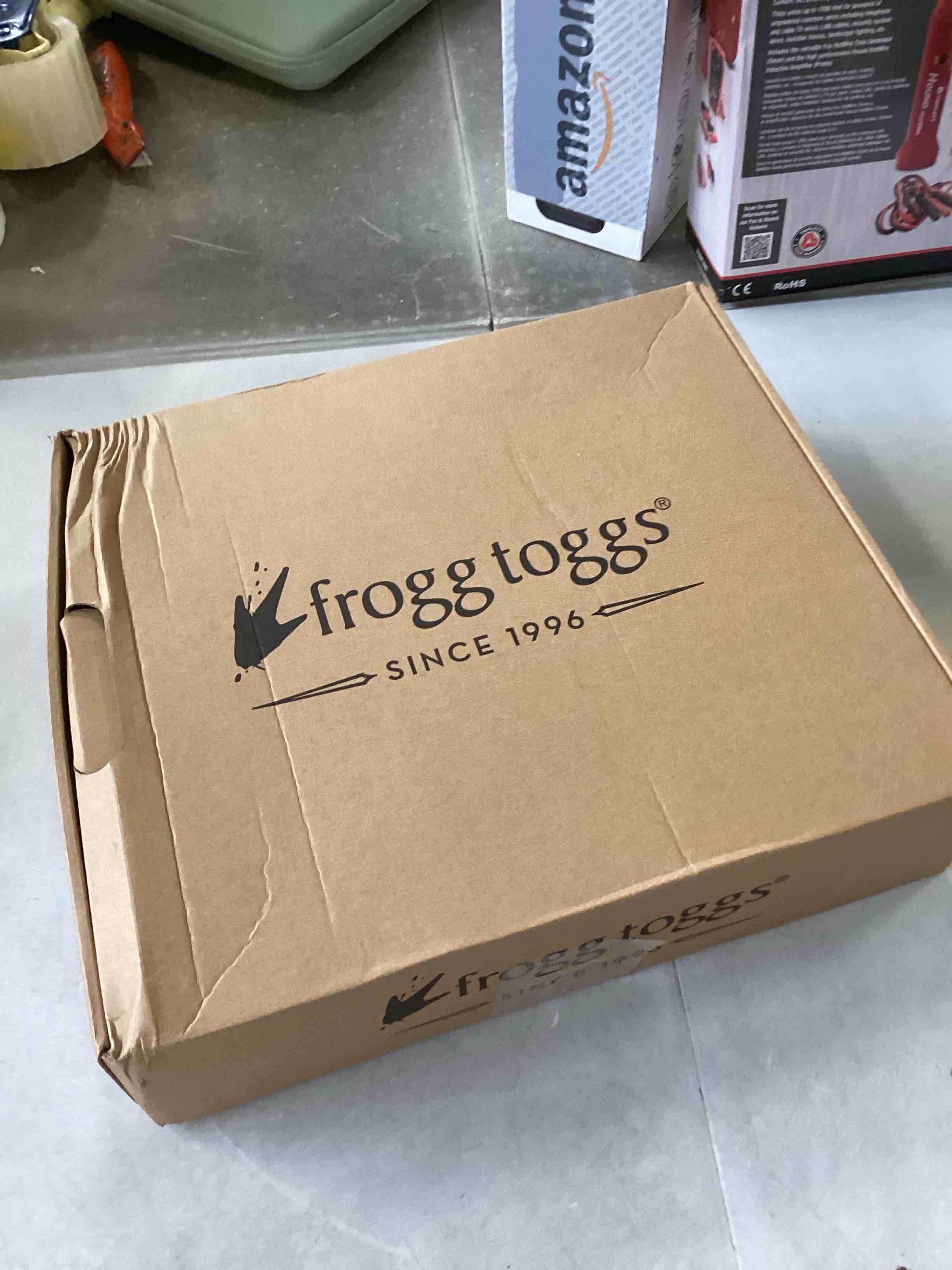 https://s3.amazonaws.com/lotting-images-prod/bidfta/PNK2219946_1743436388615.jpeg