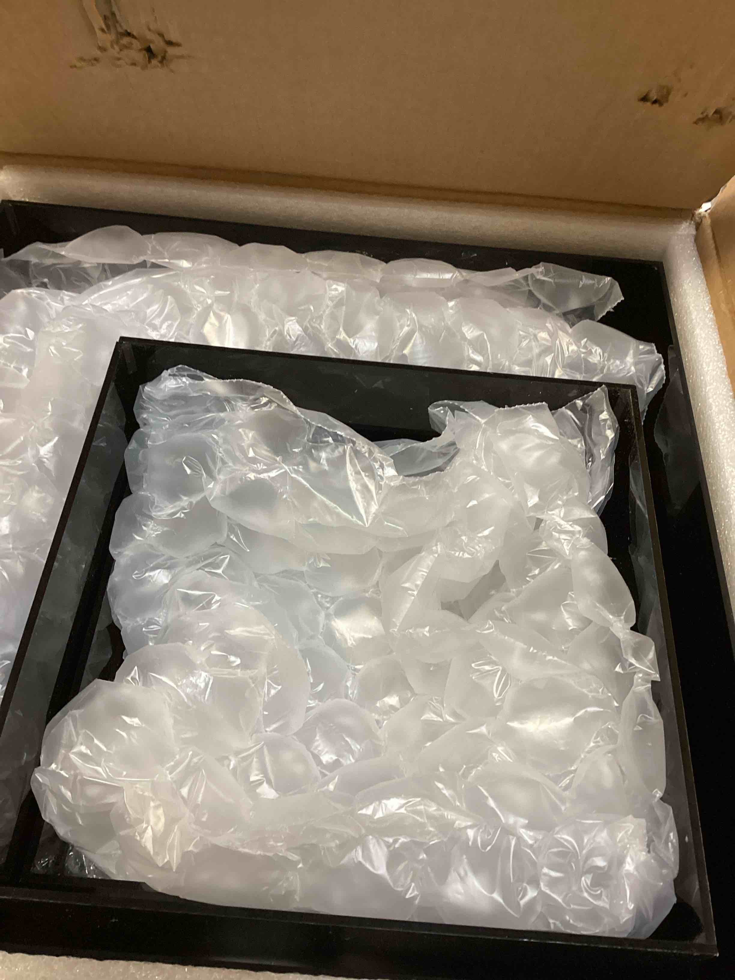 https://s3.amazonaws.com/lotting-images-prod/bidfta/PNK2220141_1743519804464.jpeg