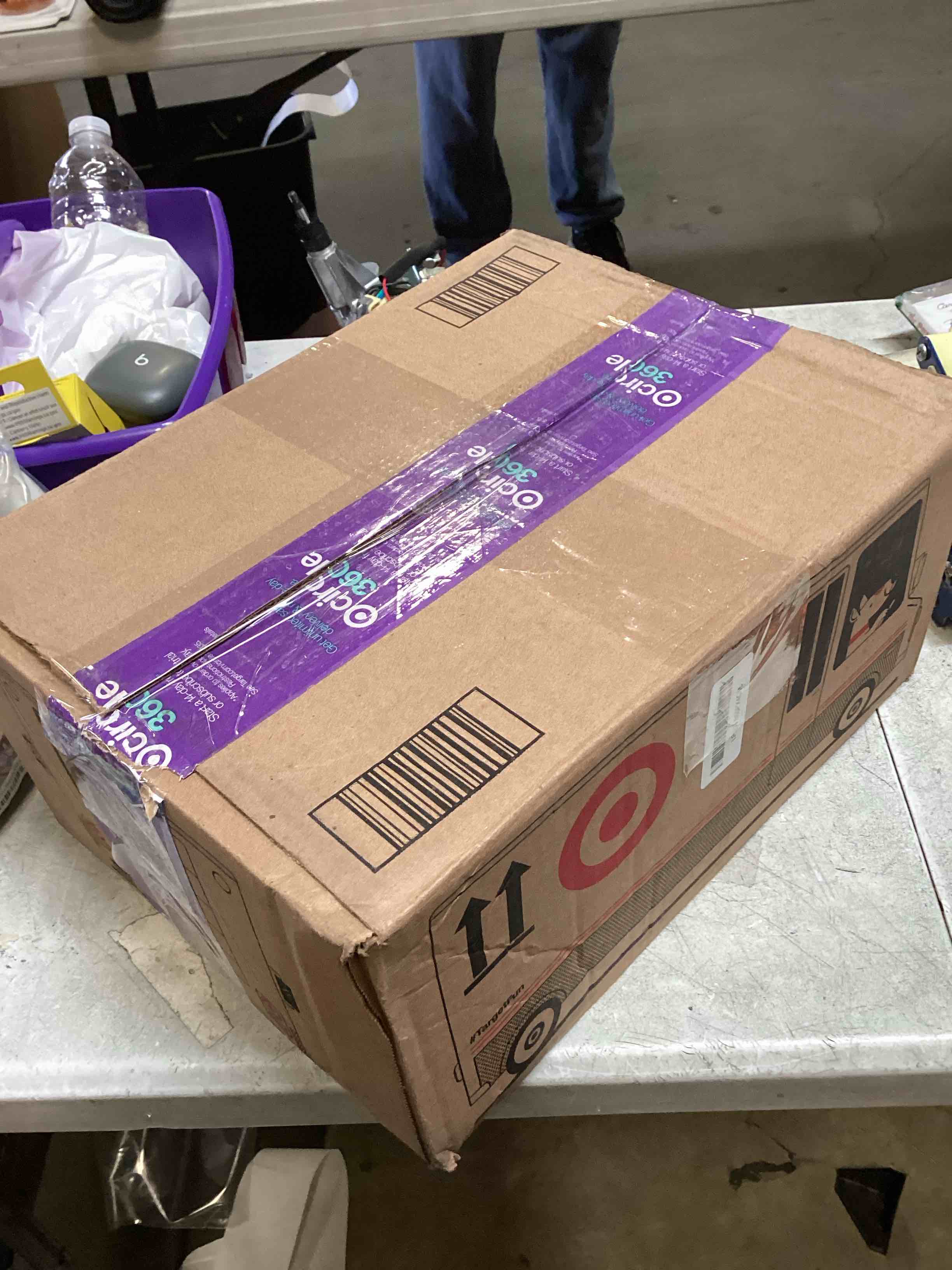 https://s3.amazonaws.com/lotting-images-prod/bidfta/PNK2220176_1743526141103.jpeg
