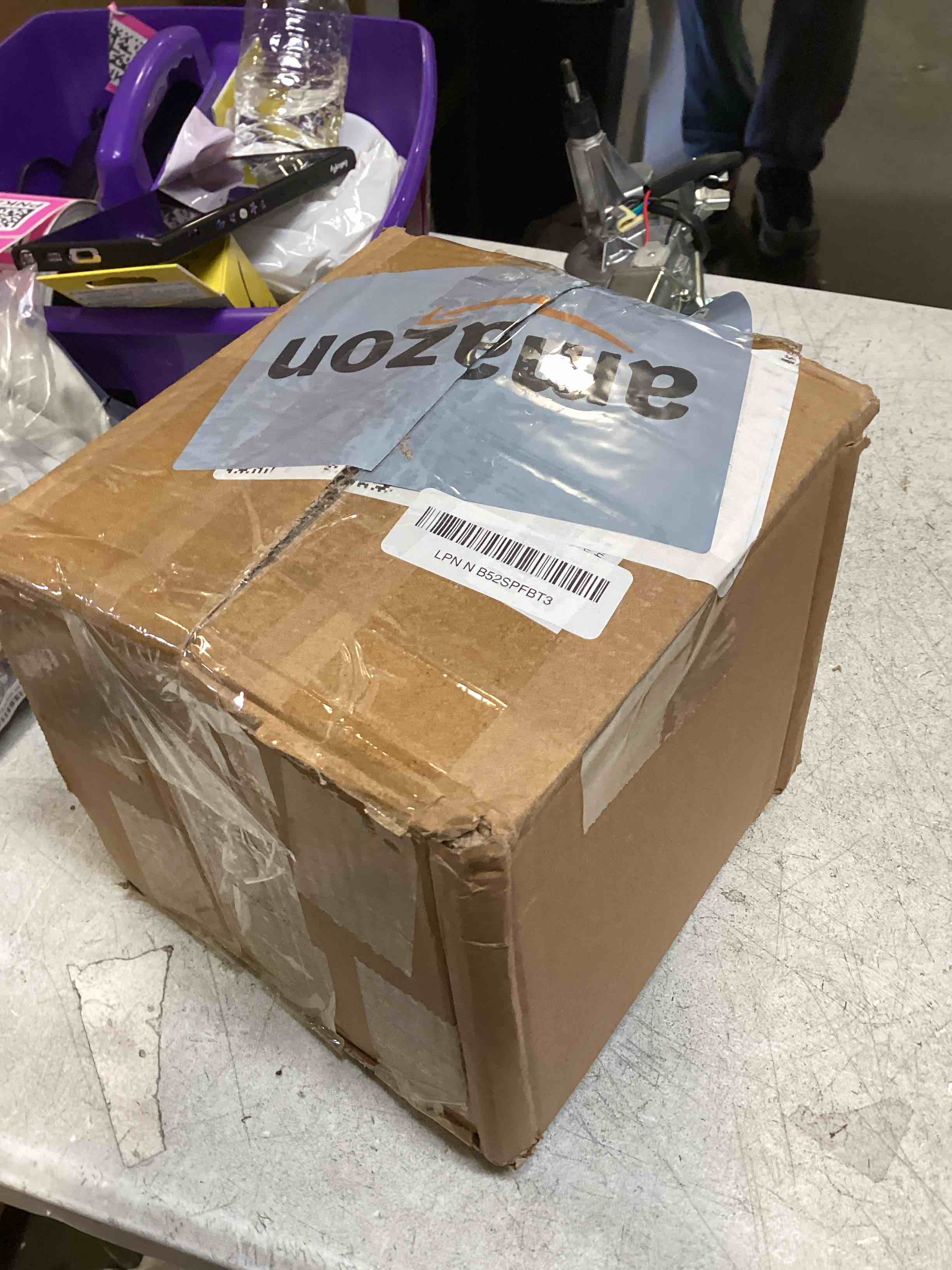 https://s3.amazonaws.com/lotting-images-prod/bidfta/PNK2220198_1743528593709.jpeg