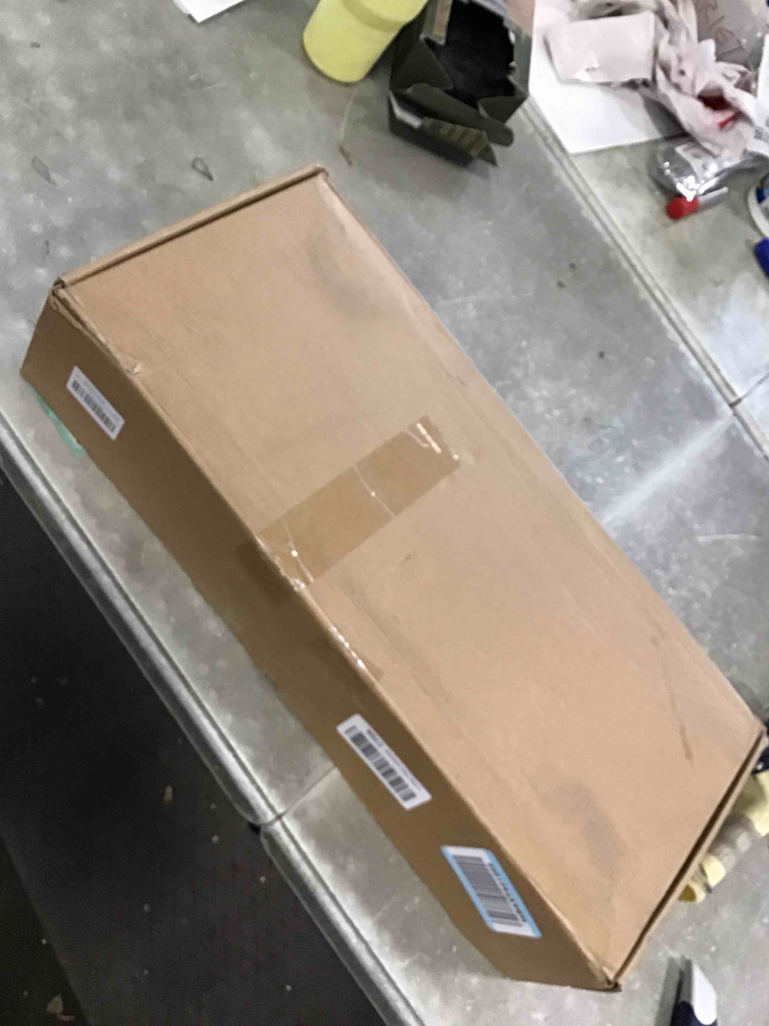 https://s3.amazonaws.com/lotting-images-prod/bidfta/PNK2221257_1740766768620.jpeg