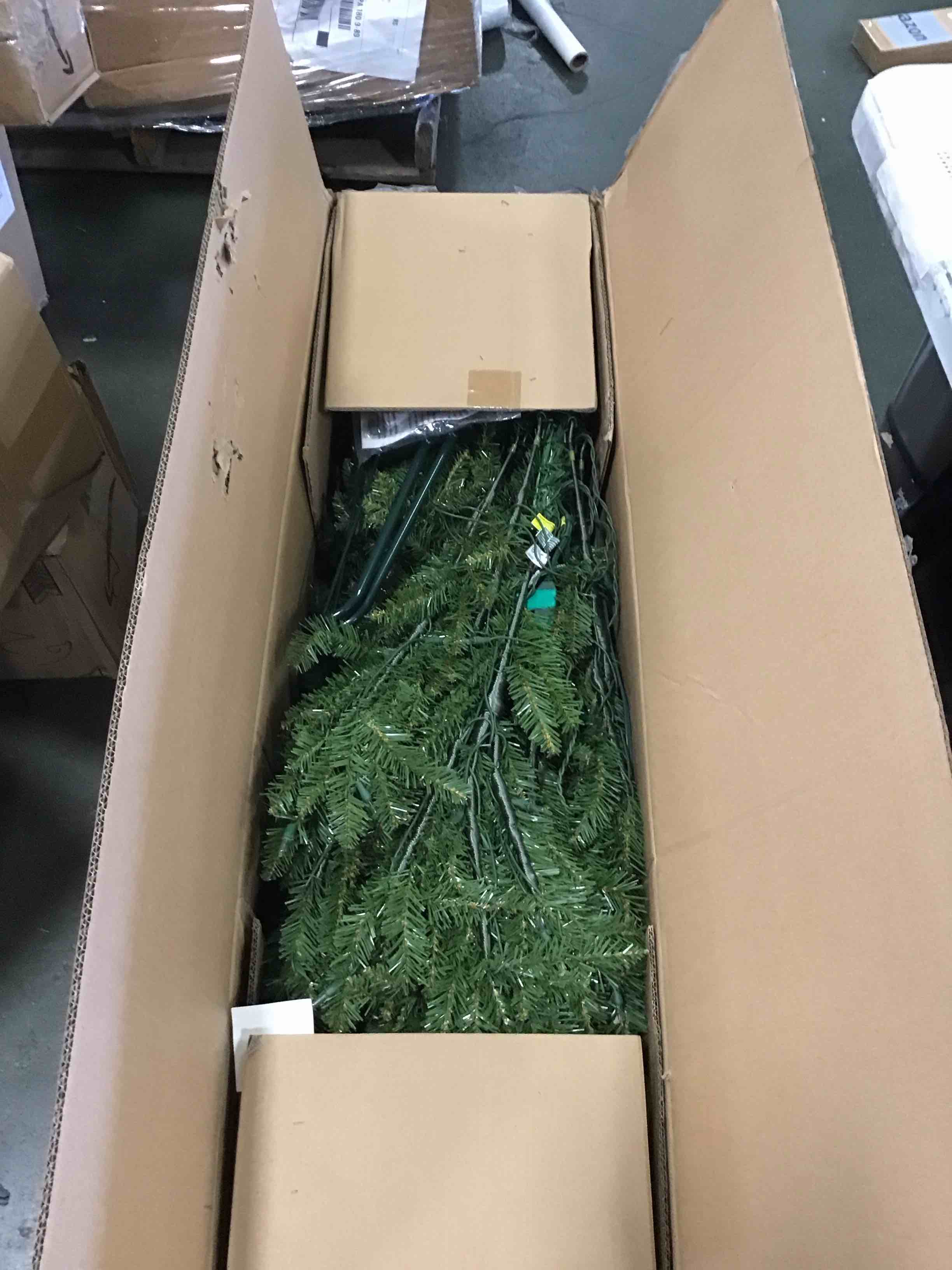 https://s3.amazonaws.com/lotting-images-prod/bidfta/PNK2221275_1740768582194.jpeg