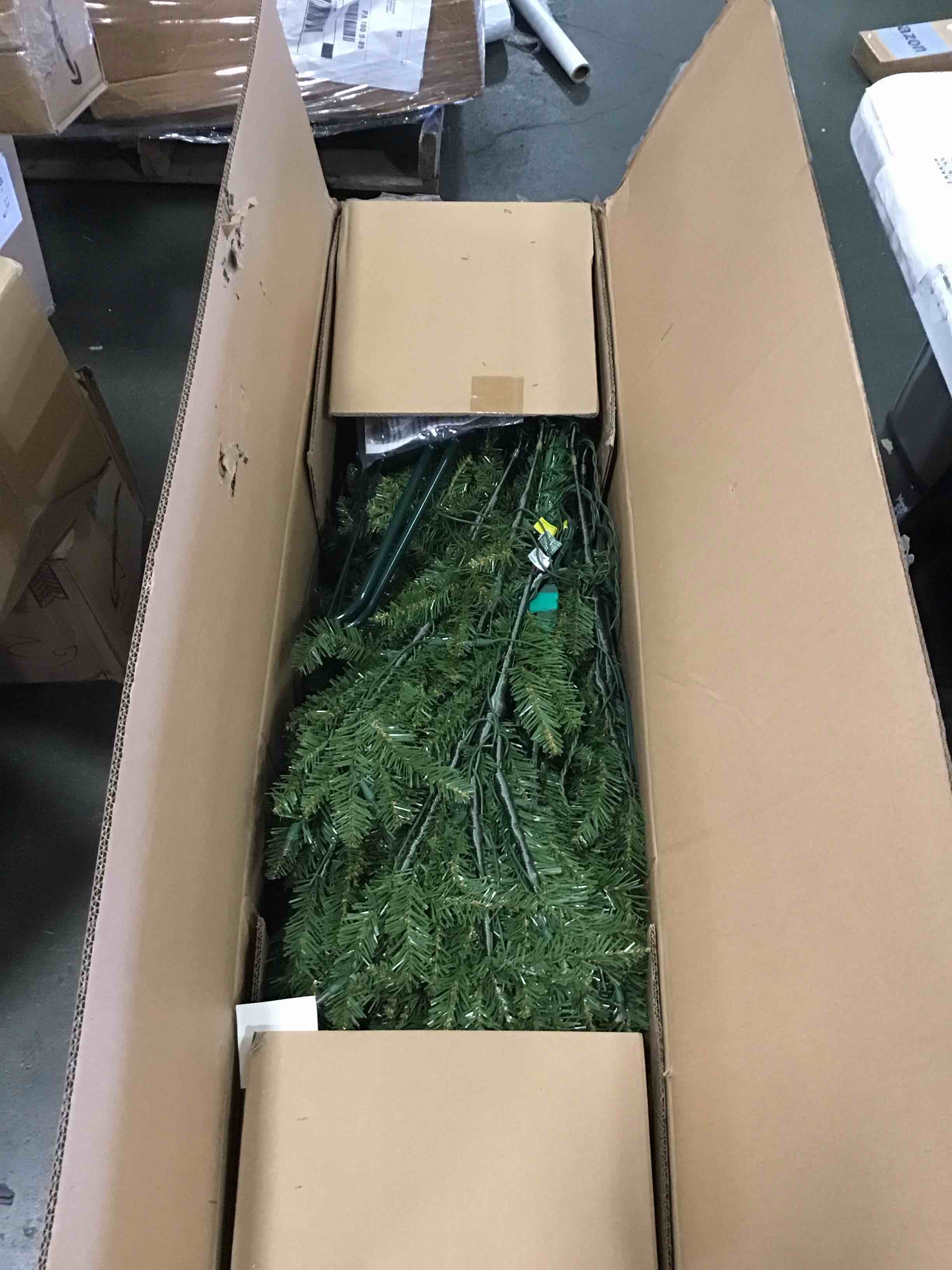 https://s3.amazonaws.com/lotting-images-prod/bidfta/PNK2221275_1740768583447.jpeg