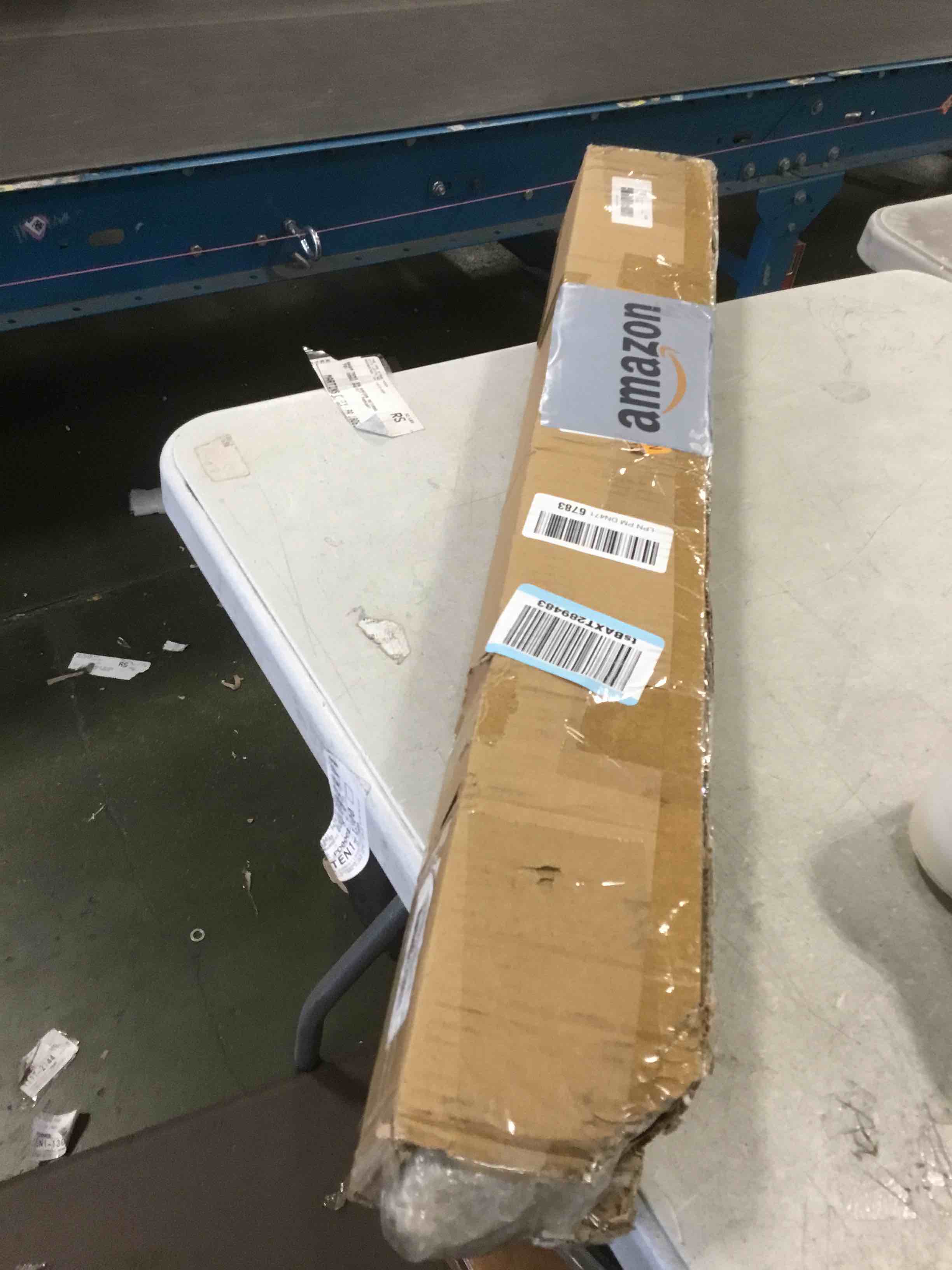 https://s3.amazonaws.com/lotting-images-prod/bidfta/PNK2221530_1741205263054.jpeg