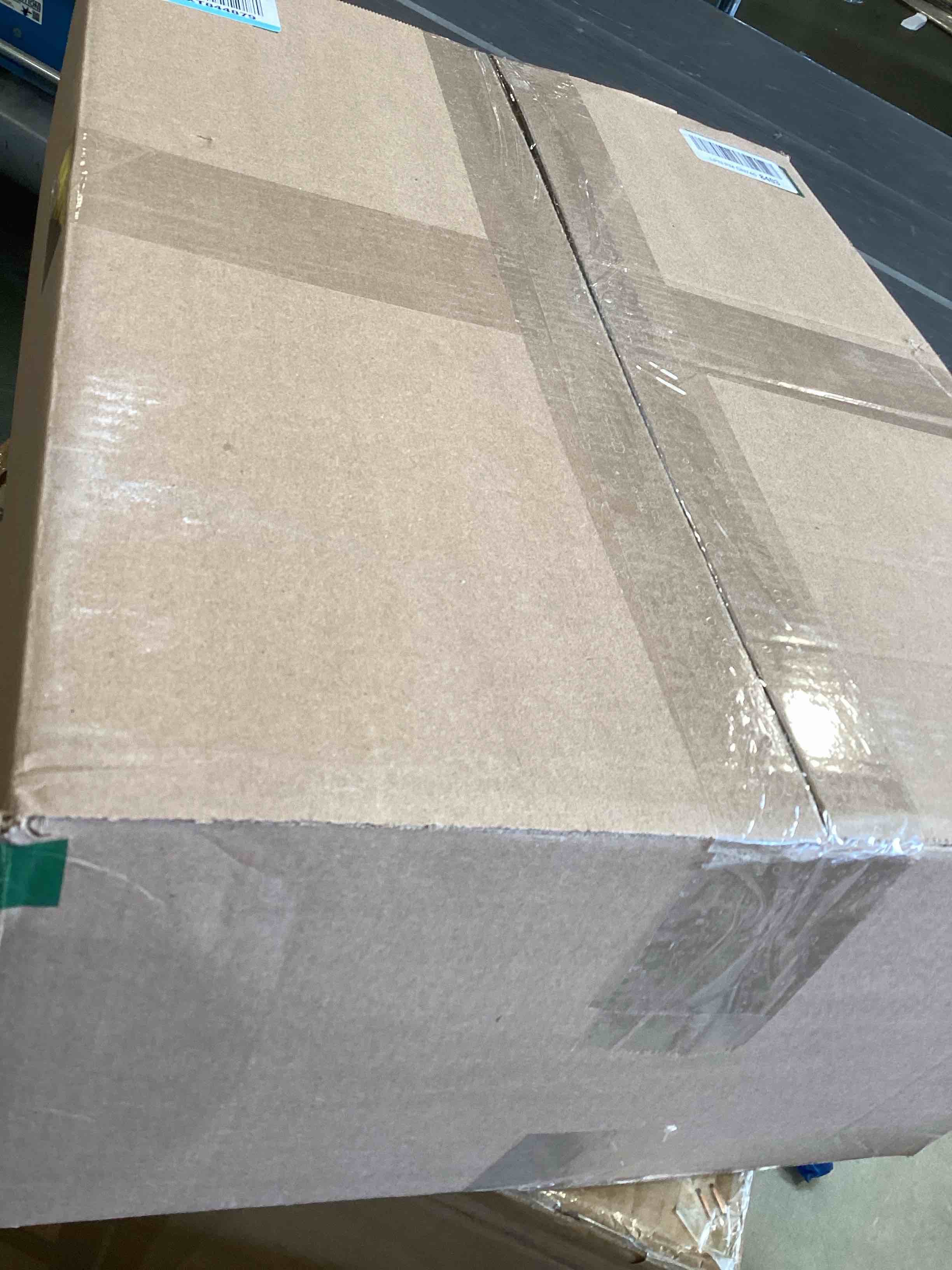 https://s3.amazonaws.com/lotting-images-prod/bidfta/PNK2222630_1743085595943.jpeg