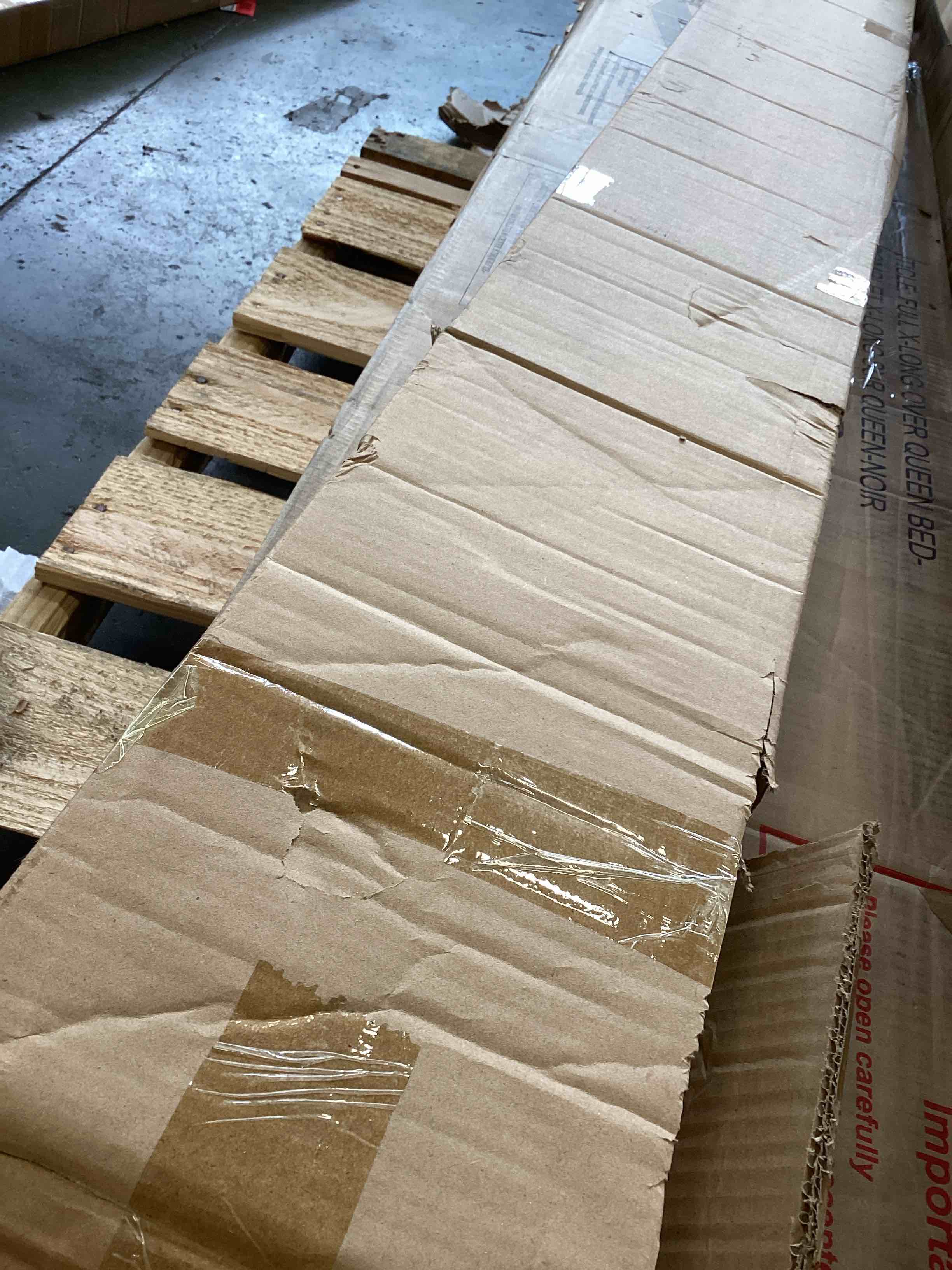 https://s3.amazonaws.com/lotting-images-prod/bidfta/PNK2222909_1743439178116.jpeg