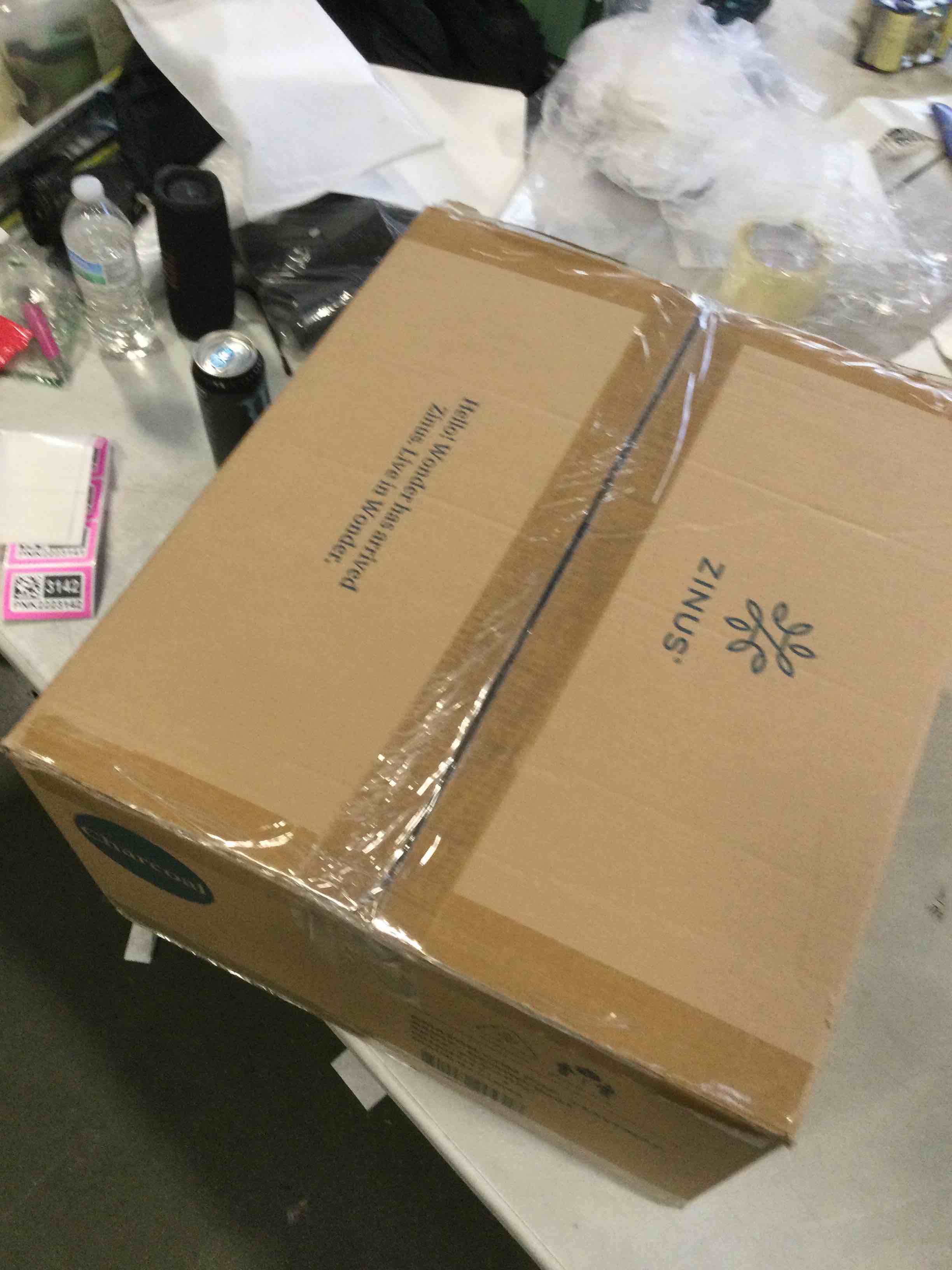 https://s3.amazonaws.com/lotting-images-prod/bidfta/PNK2223146_1743596676826.jpeg