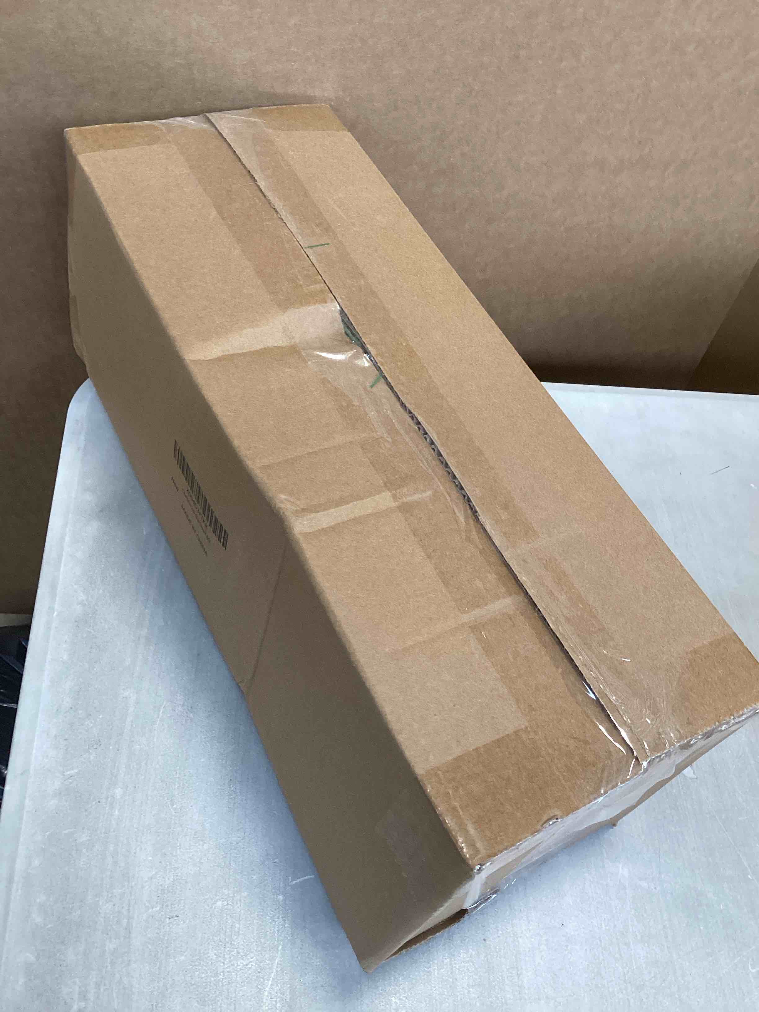 https://s3.amazonaws.com/lotting-images-prod/bidfta/PNK2226432_1744386235956.jpeg