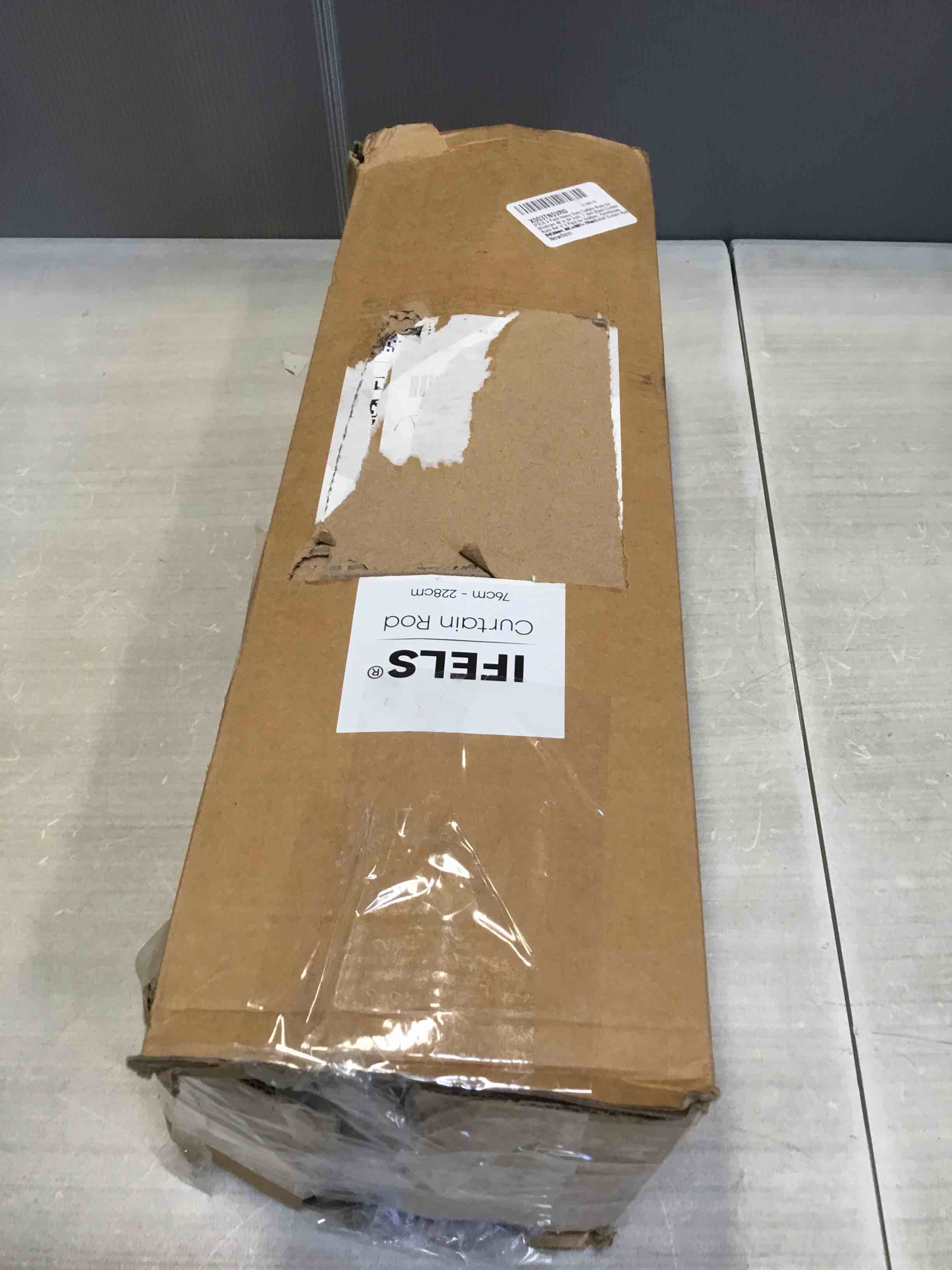 https://s3.amazonaws.com/lotting-images-prod/bidfta/PNK2226593_1744808936857.jpeg