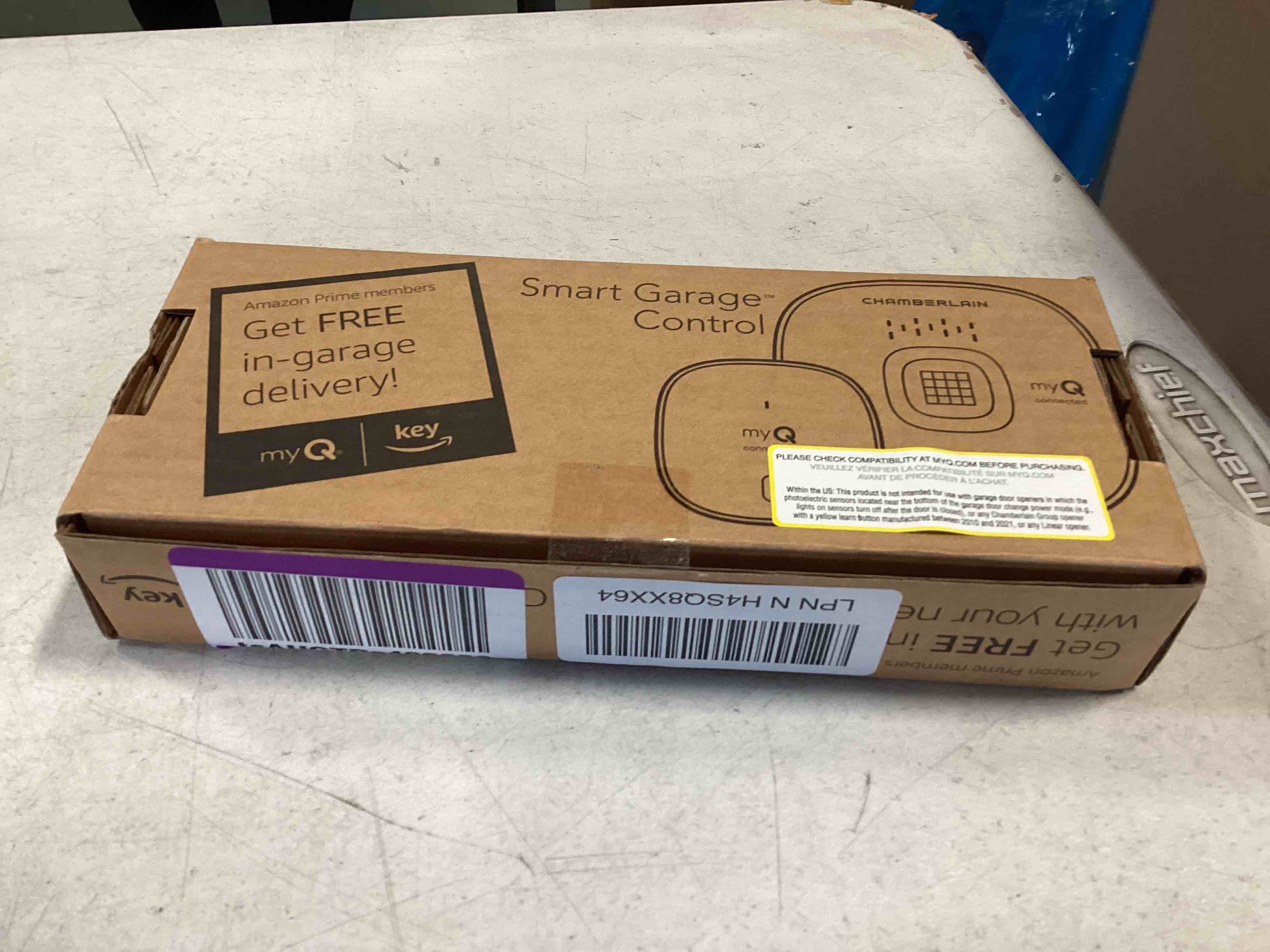 https://s3.amazonaws.com/lotting-images-prod/bidfta/PNK2227197_1742305833485.jpeg
