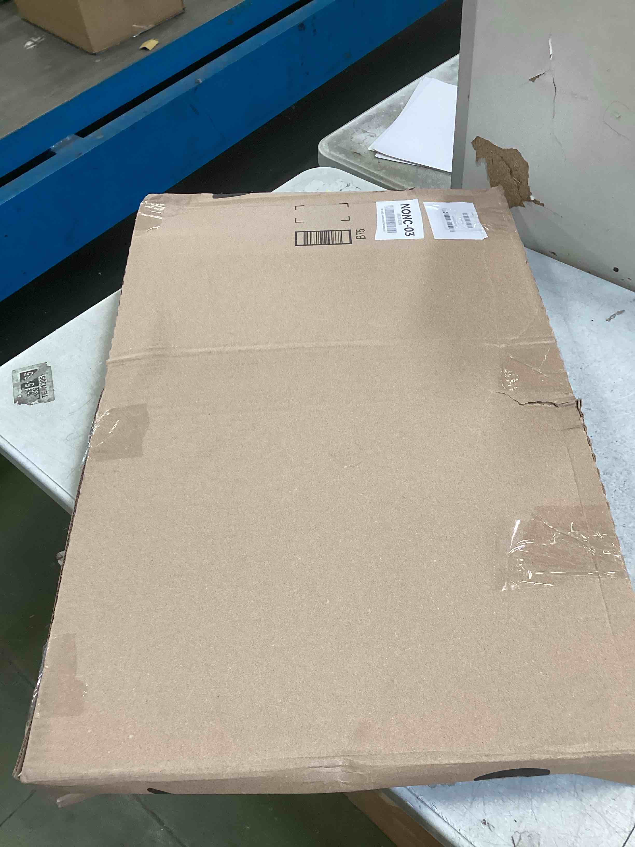 https://s3.amazonaws.com/lotting-images-prod/bidfta/PNK2228054_1744901680157.jpeg