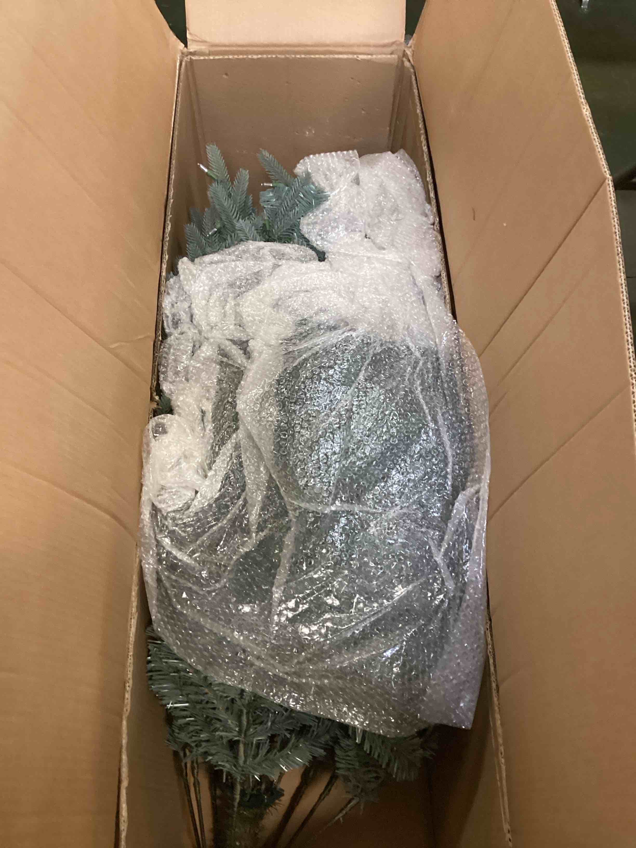https://s3.amazonaws.com/lotting-images-prod/bidfta/PNK2228093_1744910118083.jpeg