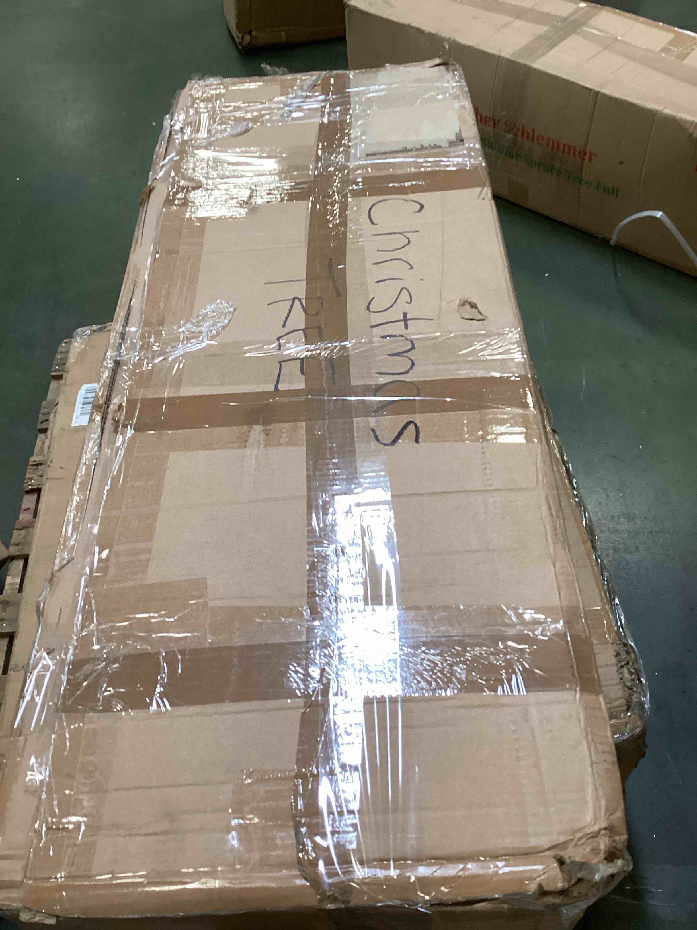 https://s3.amazonaws.com/lotting-images-prod/bidfta/PNK2228094_1744910347038.jpeg