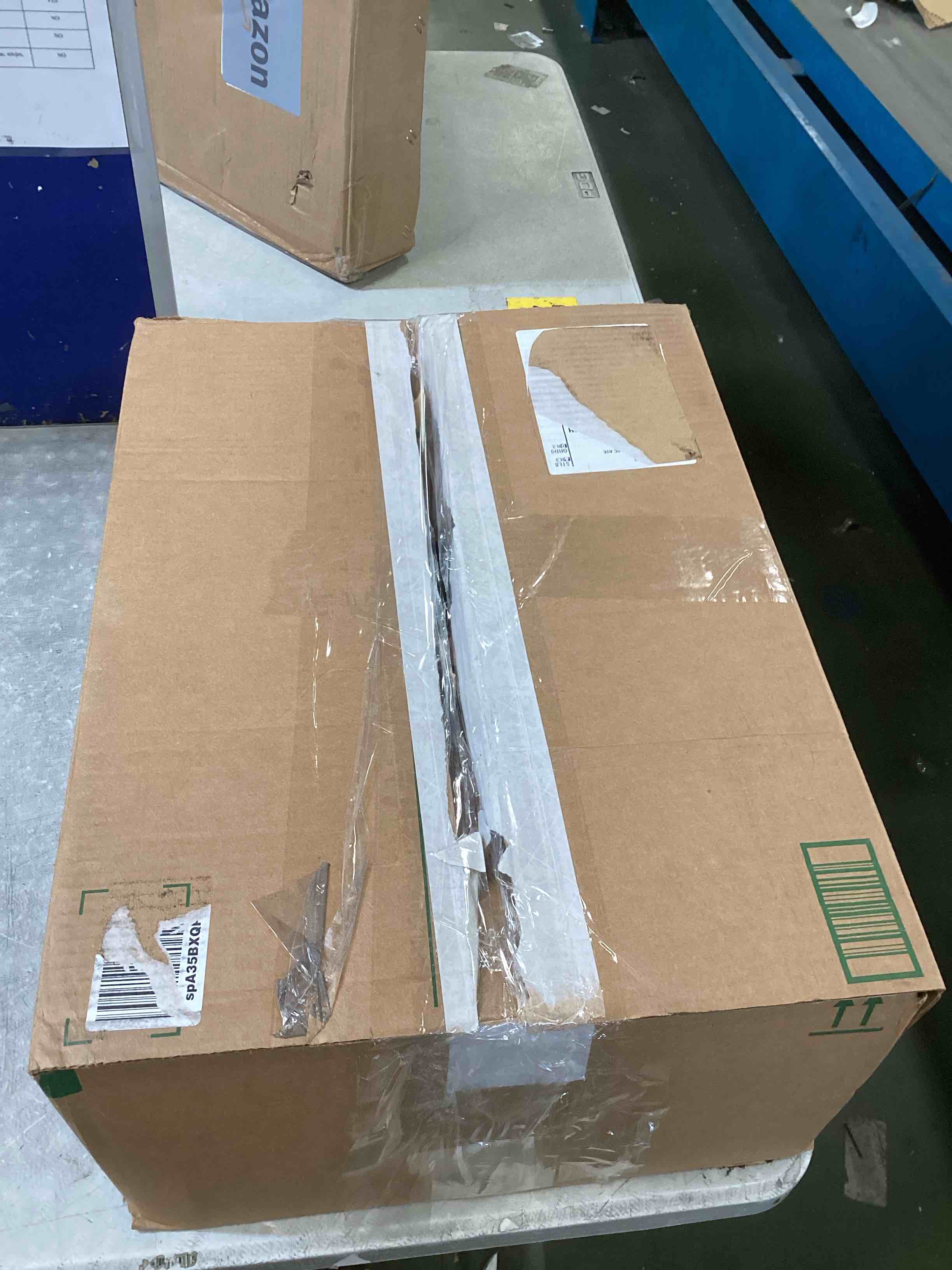 https://s3.amazonaws.com/lotting-images-prod/bidfta/PNK2228264_1744996905461.jpeg